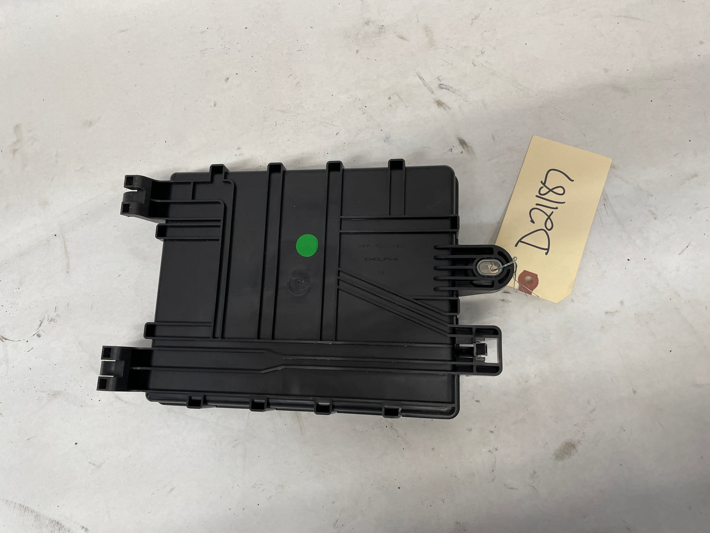 2017 Chevy SS Sedan Rear Trunk Fuse Relay Junction Box Panel OEM - Day's Parts Yard