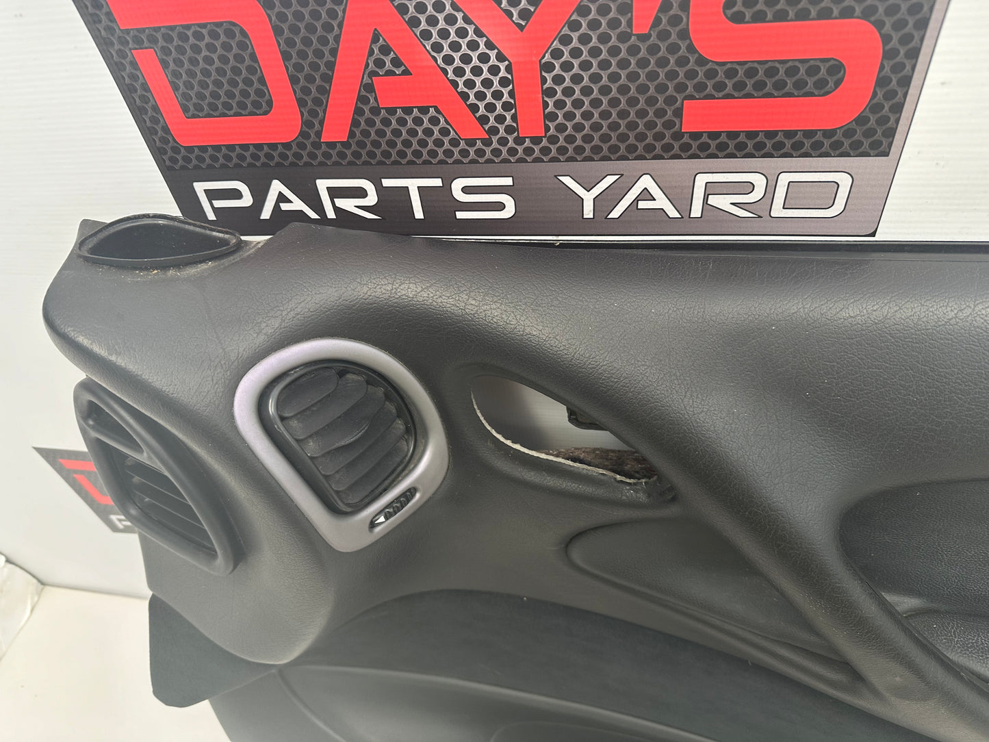 2006 Pontiac GTO Front RH Passenger Door Panel OEM - Day's Parts Yard