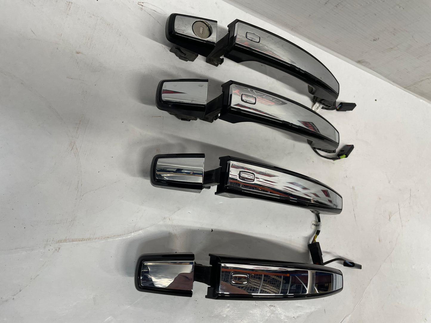 2016 Chevy SS Sedan Exterior Door Handle Set Black/ Chrome OEM - Day's Parts Yard