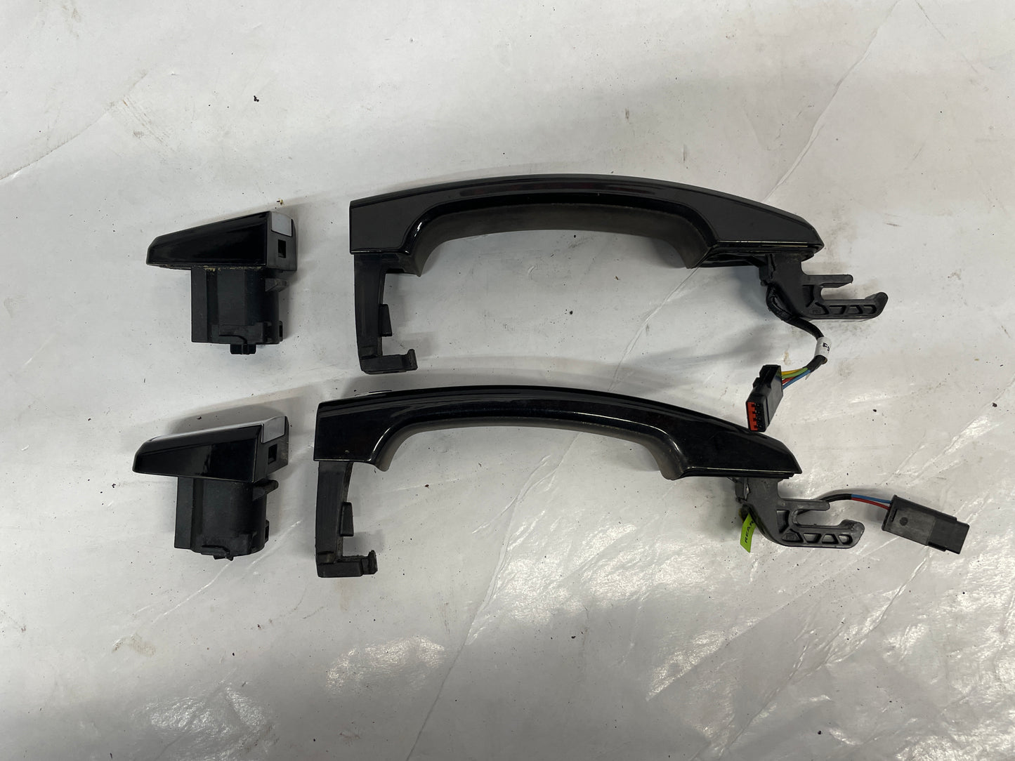 2016 Chevy SS Sedan Exterior Door Handle Set Black/ Chrome OEM - Day's Parts Yard