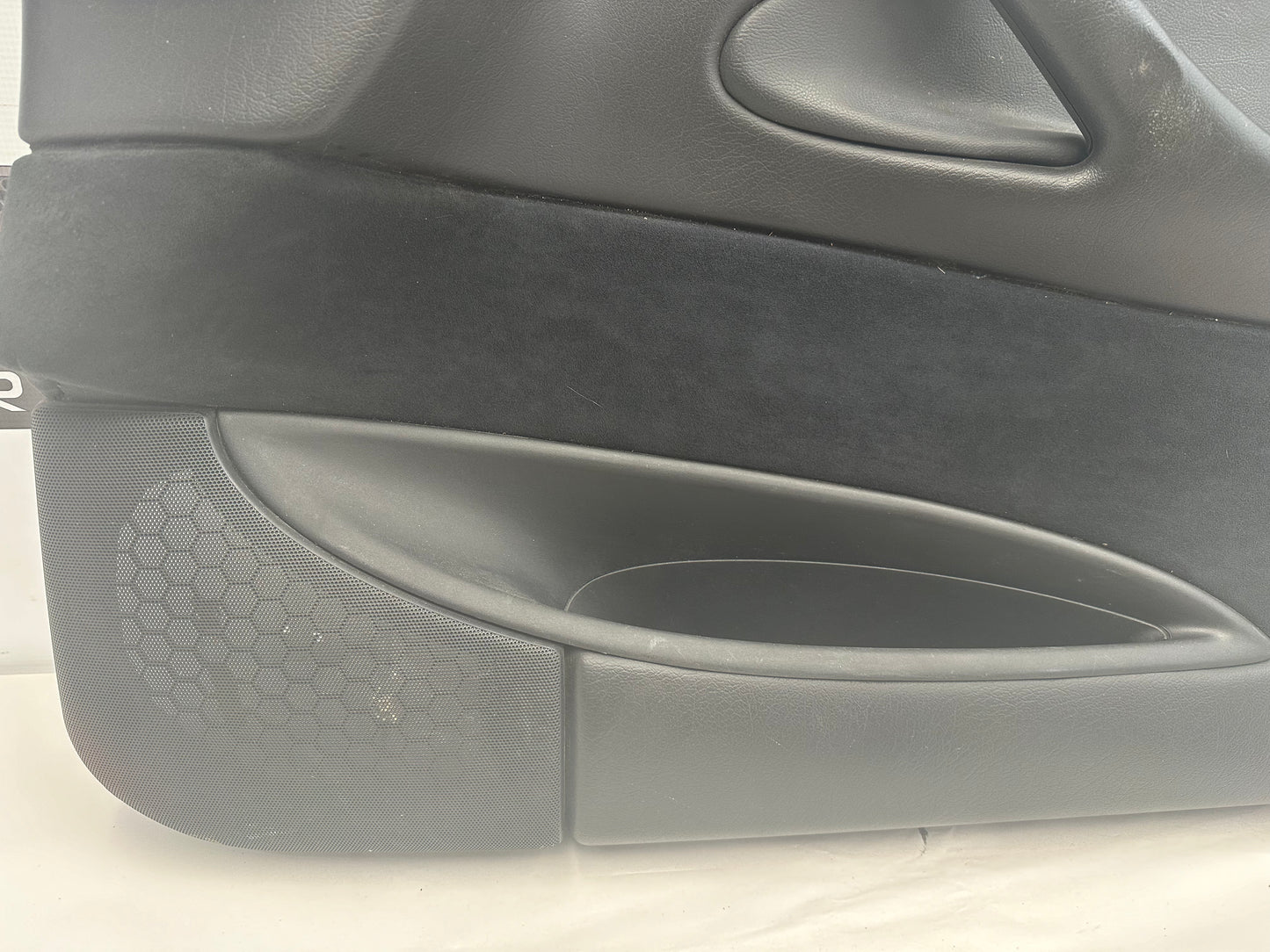 2006 Pontiac GTO Front RH Passenger Door Panel OEM - Day's Parts Yard