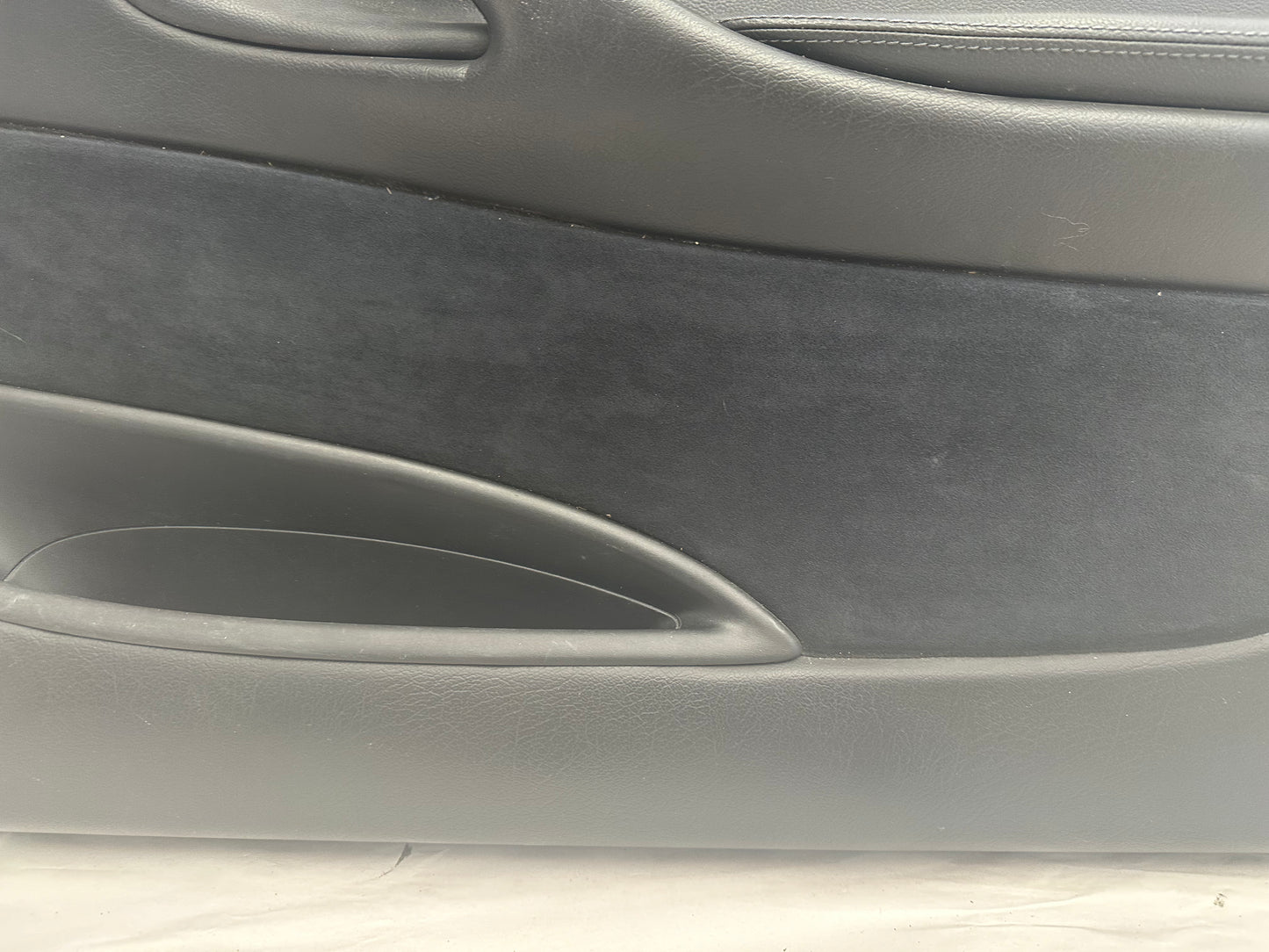 2006 Pontiac GTO Front RH Passenger Door Panel OEM - Day's Parts Yard