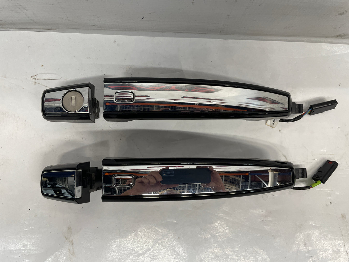 2016 Chevy SS Sedan Exterior Door Handle Set Black/ Chrome OEM - Day's Parts Yard
