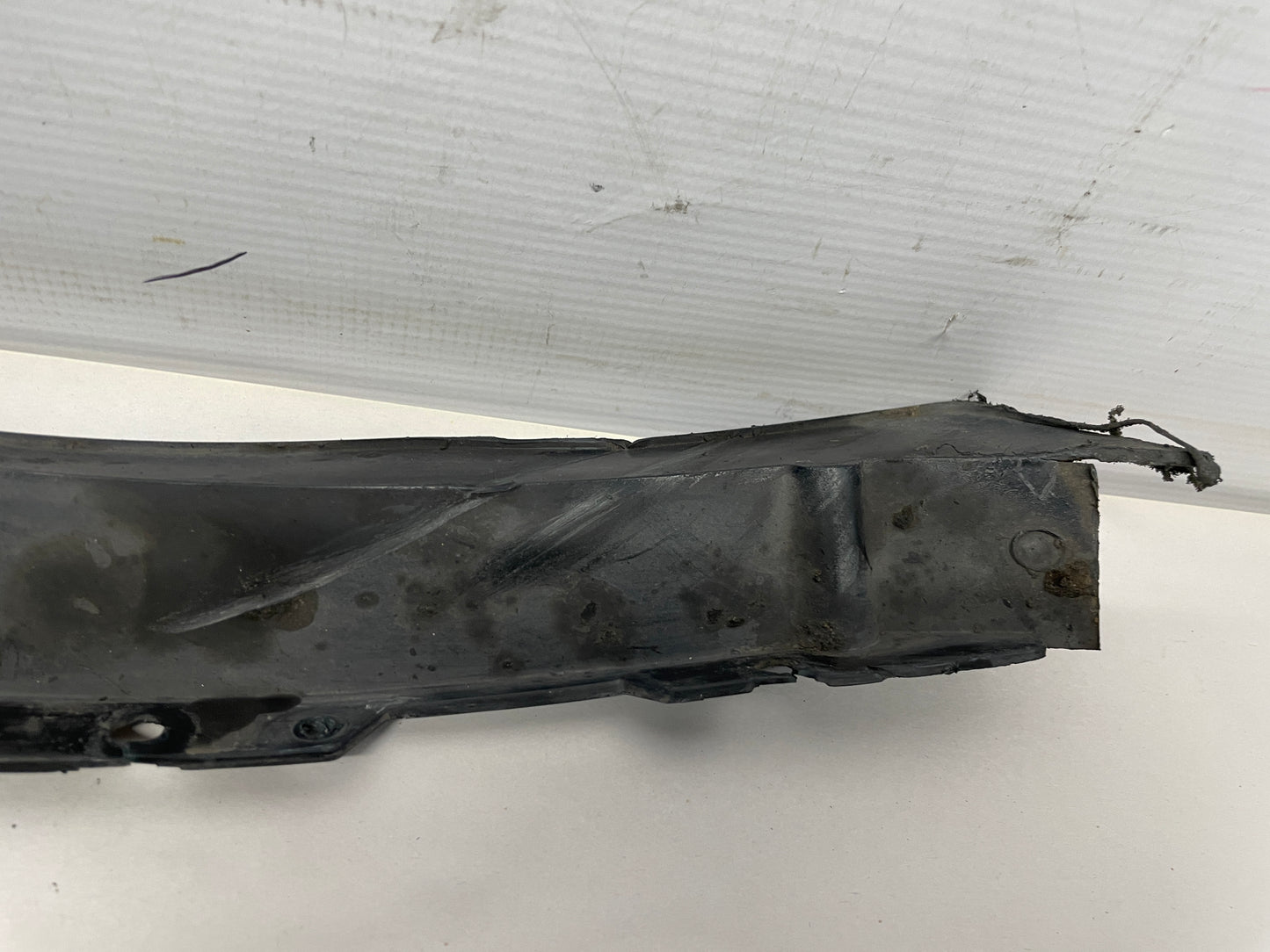 2014 Chevy Camaro ZL1 Front Bumper Fascia Wheel Well Trim Molding OEM - Day's Parts Yard