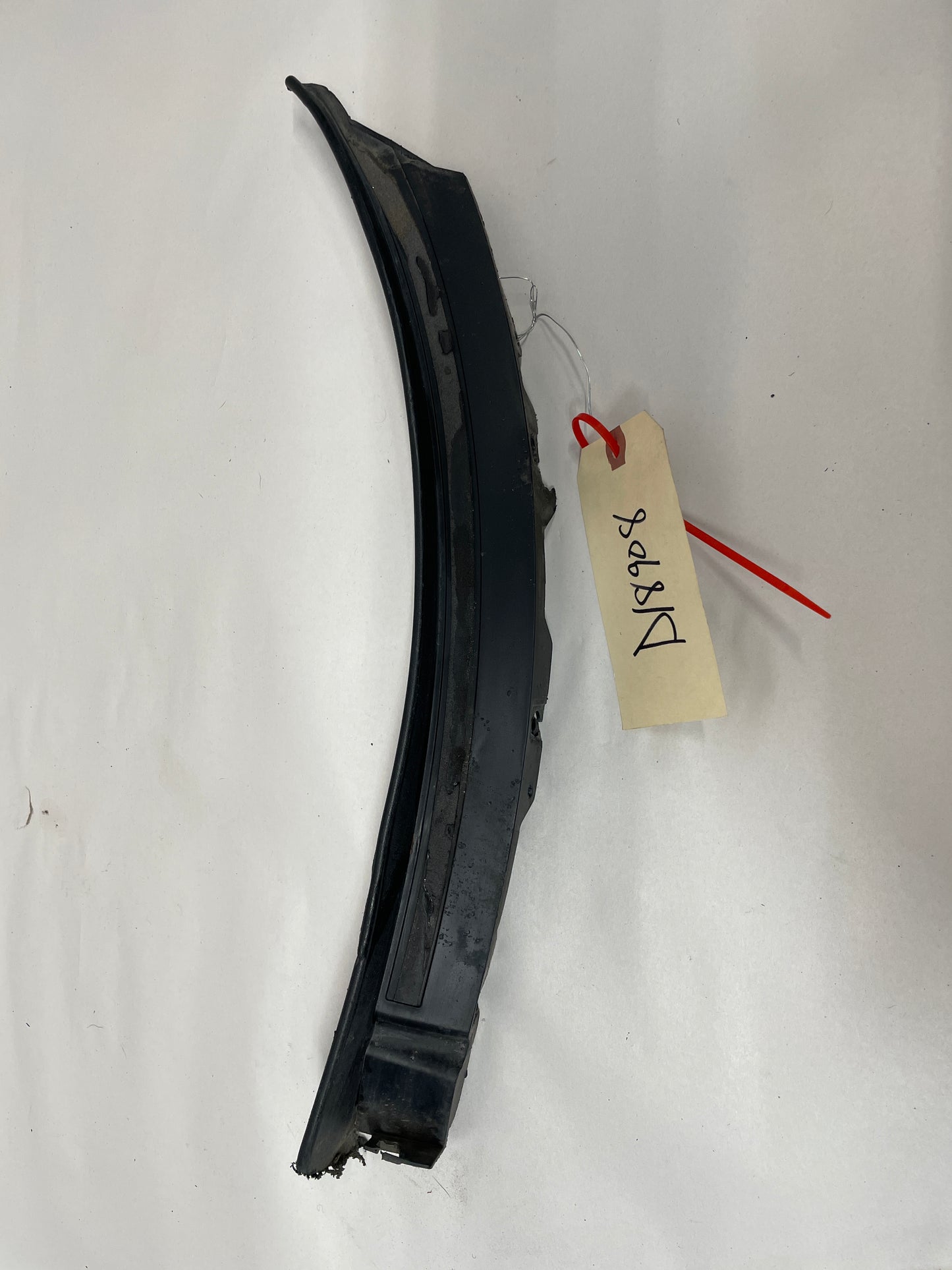 2014 Chevy Camaro ZL1 Front Bumper Fascia Wheel Well Trim Molding OEM - Day's Parts Yard