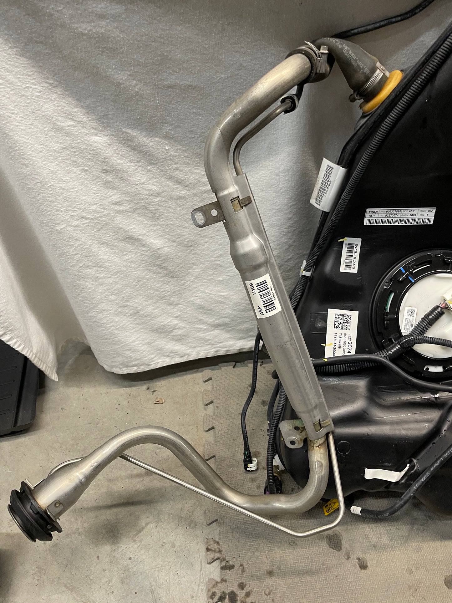 2017 Chevy SS Sedan Complete Fuel Gas Tank and Charcoal Canister OEM - Day's Parts Yard