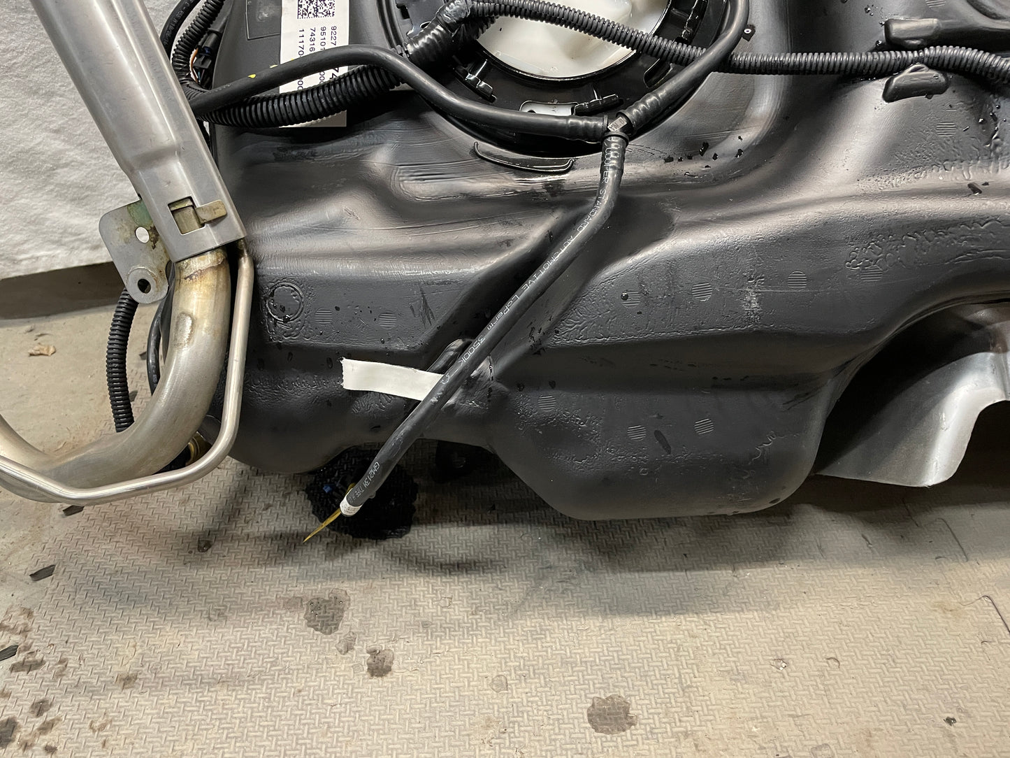 2017 Chevy SS Sedan Complete Fuel Gas Tank and Charcoal Canister OEM - Day's Parts Yard