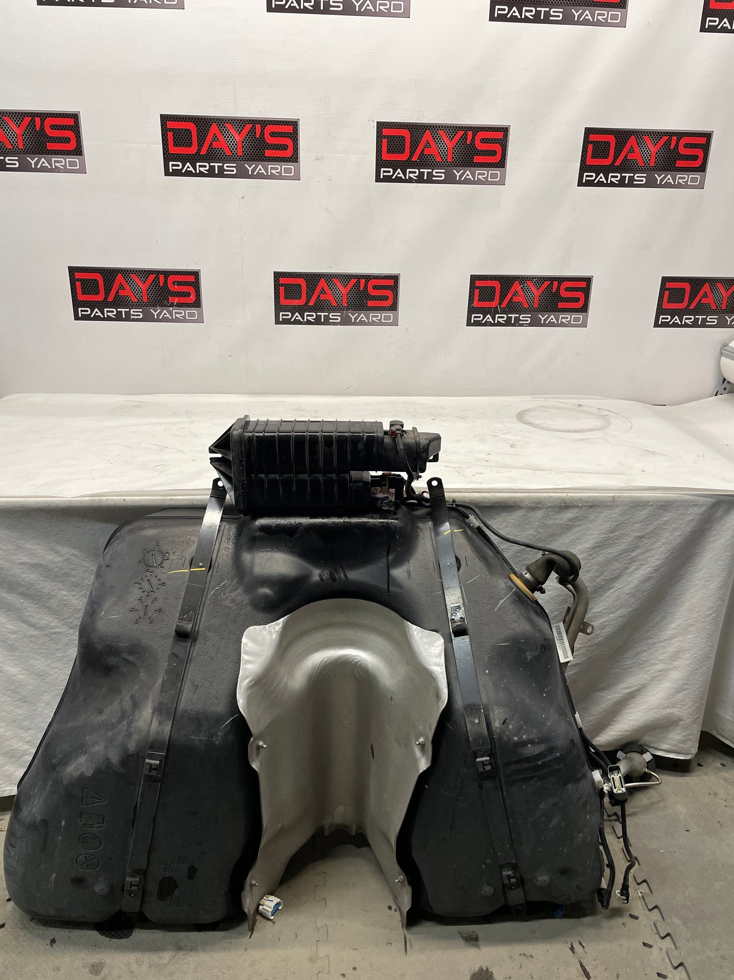 2017 Chevy SS Sedan Complete Fuel Gas Tank and Charcoal Canister OEM - Day's Parts Yard