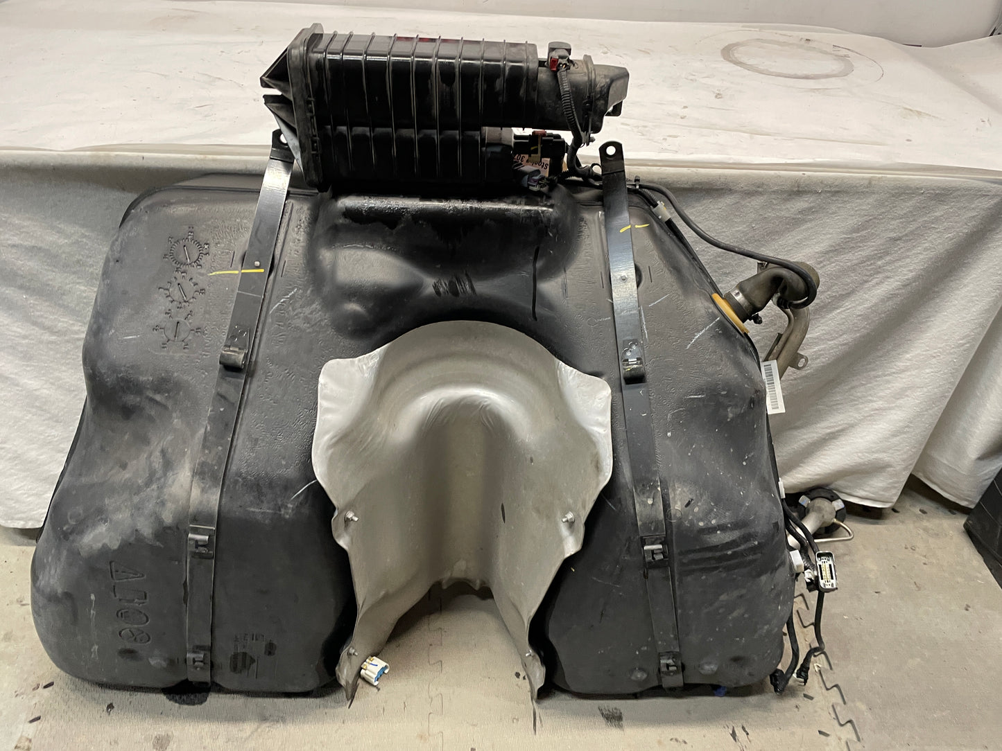 2017 Chevy SS Sedan Complete Fuel Gas Tank and Charcoal Canister OEM - Day's Parts Yard