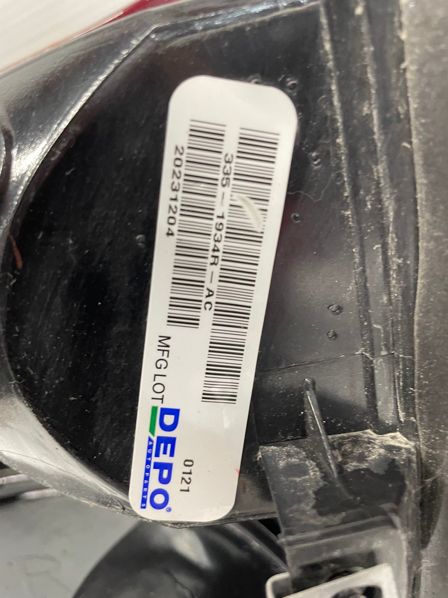 2013 GMC Sierra C1500 SLE RH Passenger Tail Light Taillight Lamp OEM - Day's Parts Yard