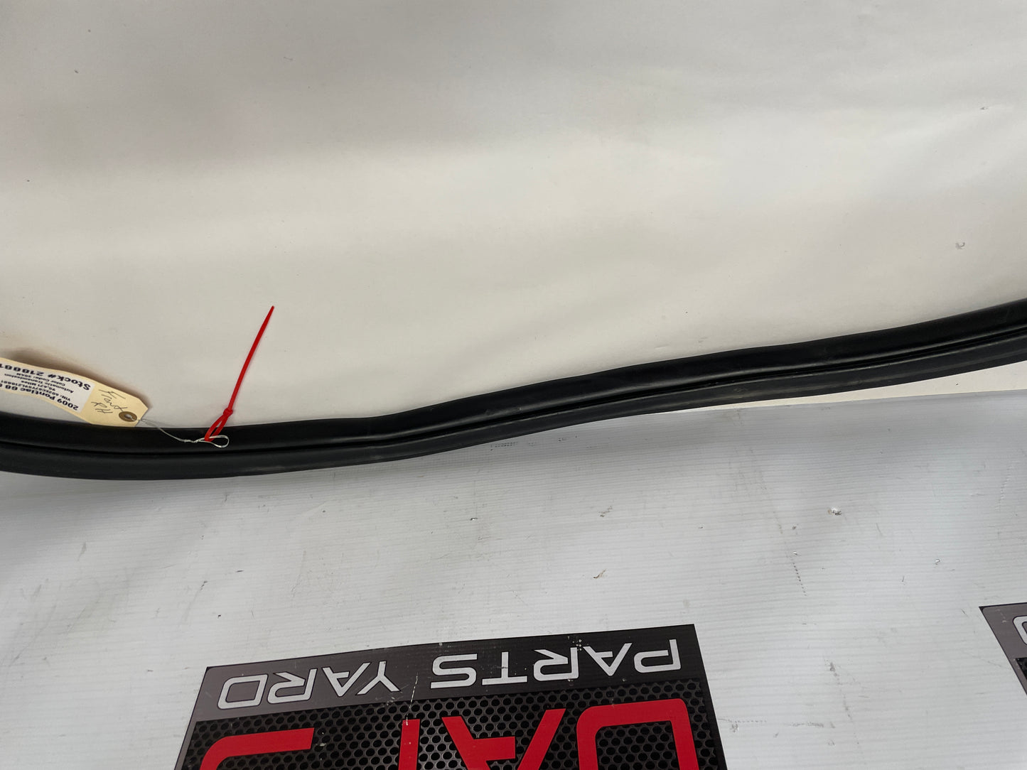 2009 Pontiac G8 GT RH Passenger Front Door Weather Strip Rubber Seal OEM - Day's Parts Yard