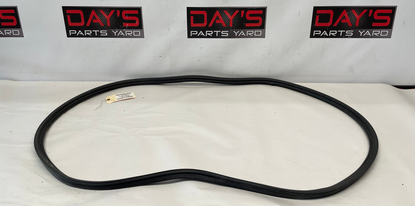 2009 Pontiac G8 GT Trunk Weather Strip Rubber Seal OEM - Day's Parts Yard