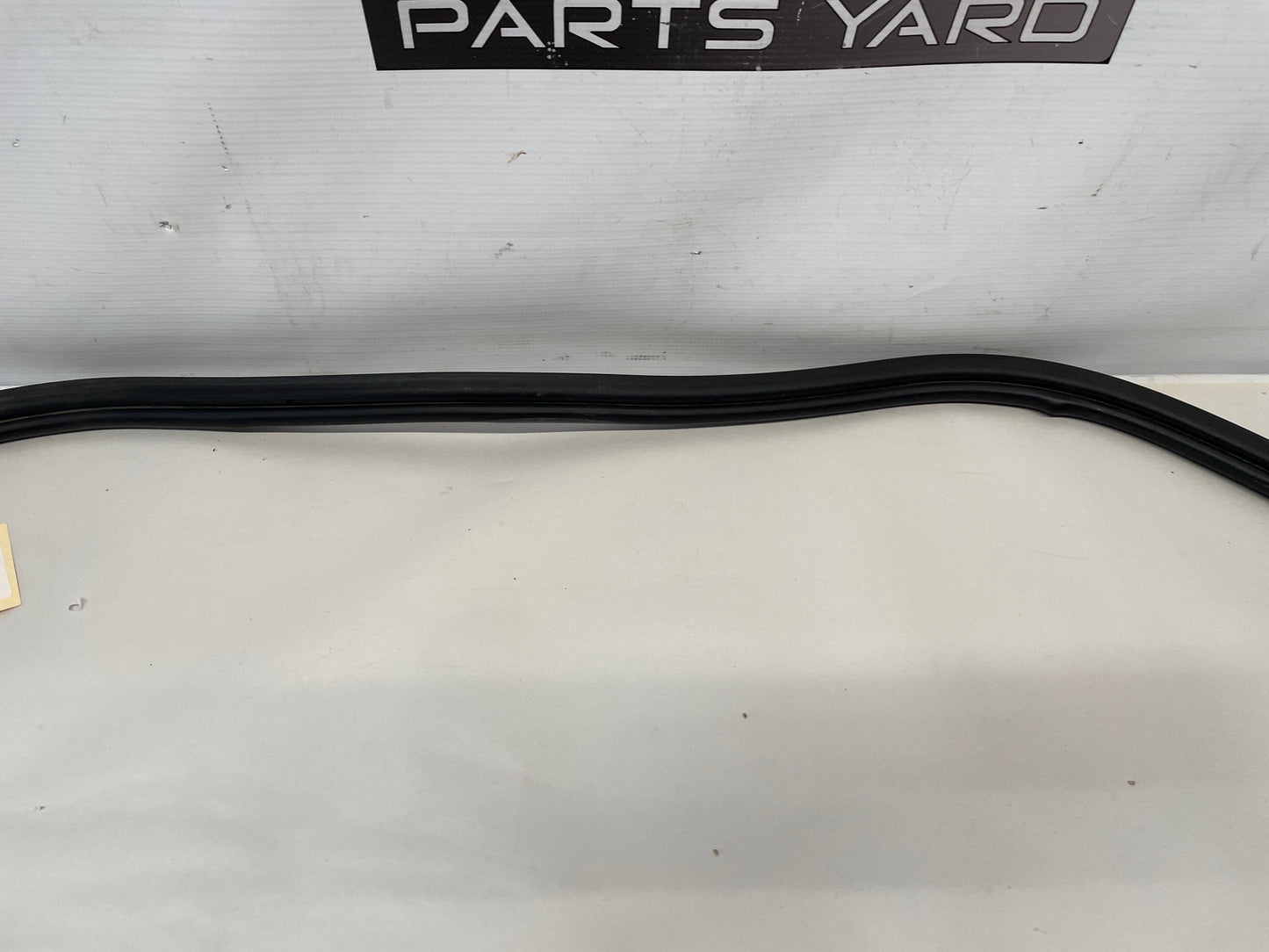 2009 Pontiac G8 GT Trunk Weather Strip Rubber Seal OEM - Day's Parts Yard