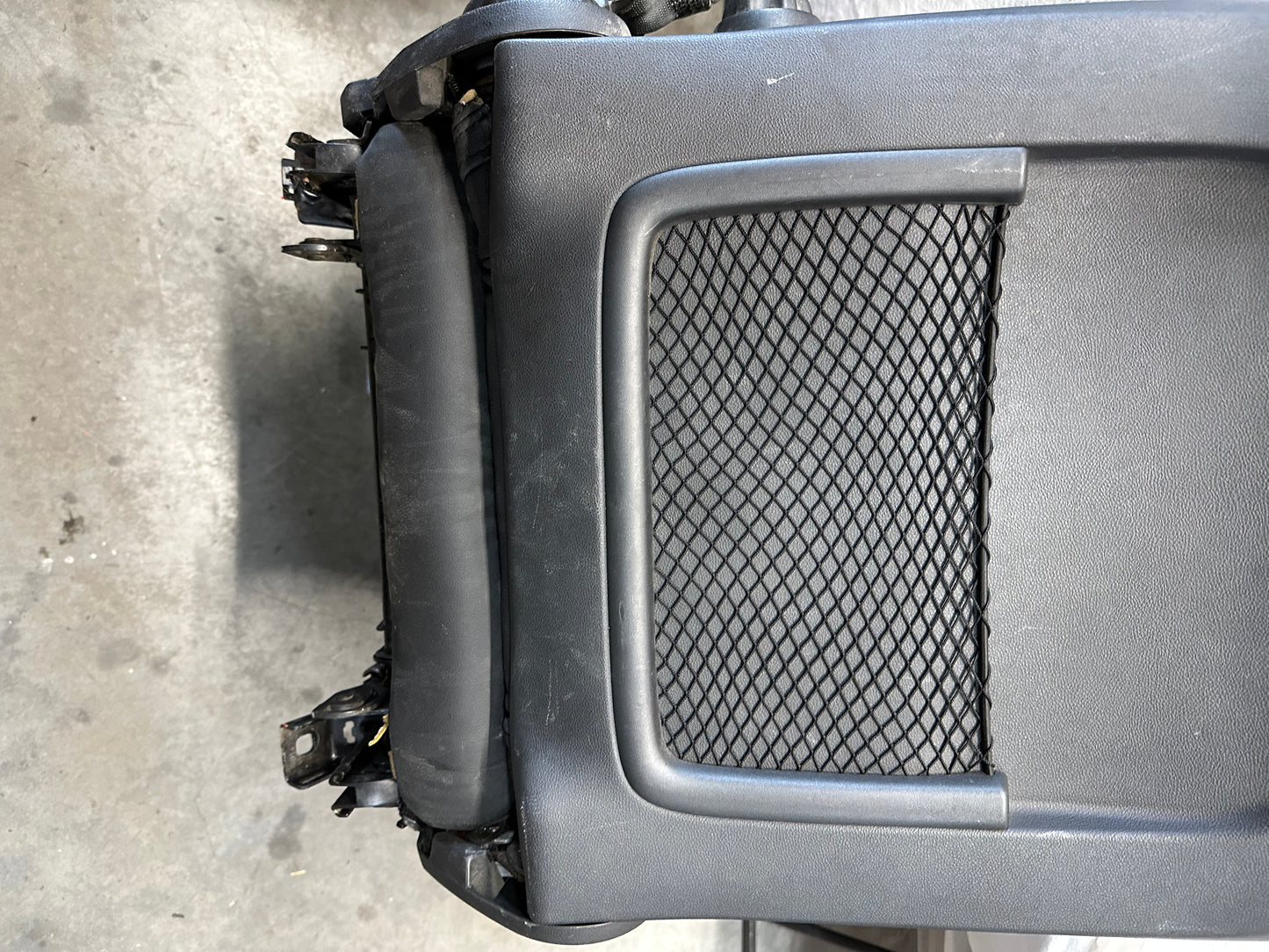 2009 Pontiac G8 GT Seats Fronts and Rears OEM - Day's Parts Yard