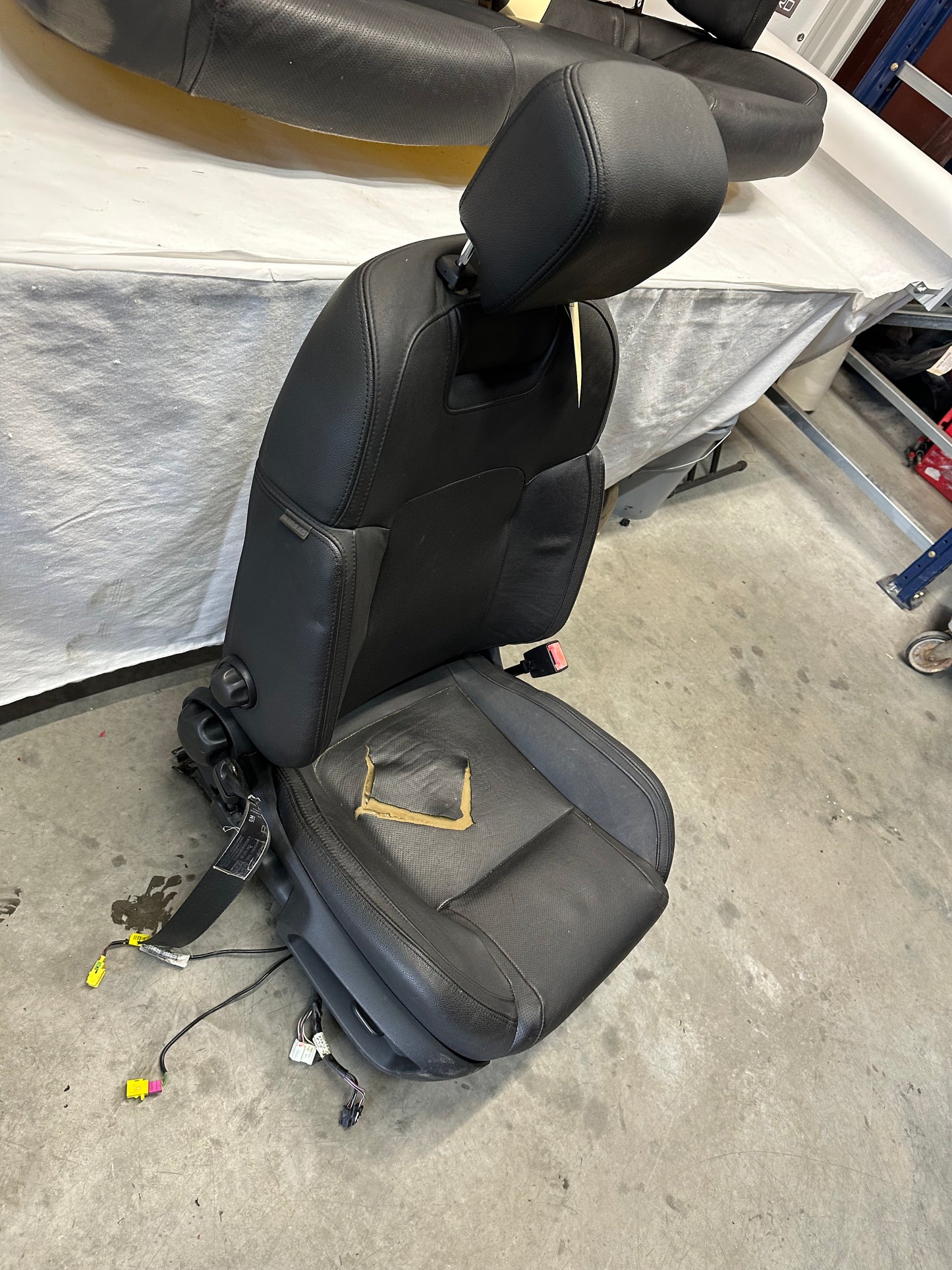 2009 Pontiac G8 GT Seats Fronts and Rears OEM - Day's Parts Yard