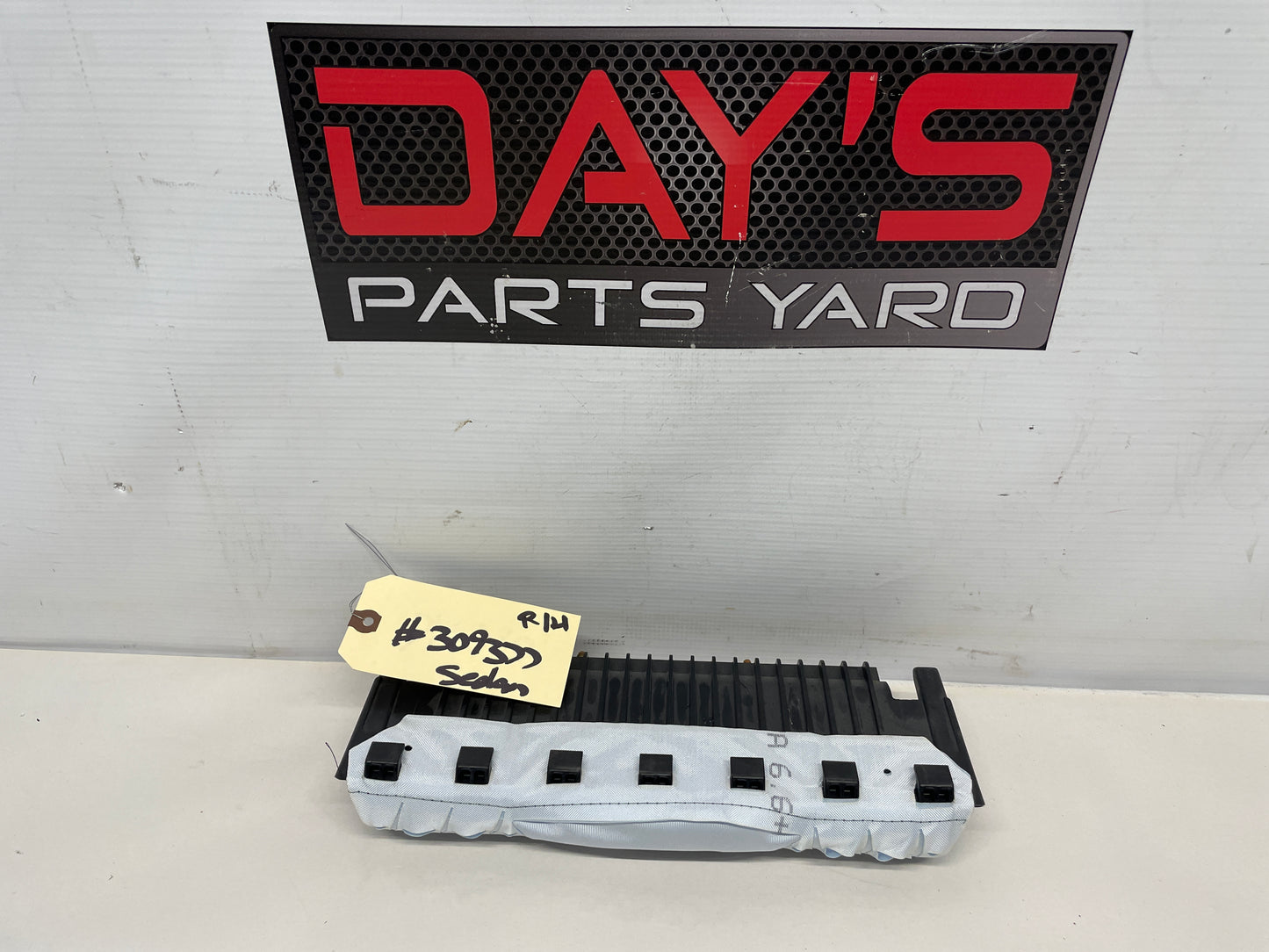 2017 Chevy SS Sedan RH Passenger Side Knee Dash Airbag OEM - Day's Parts Yard