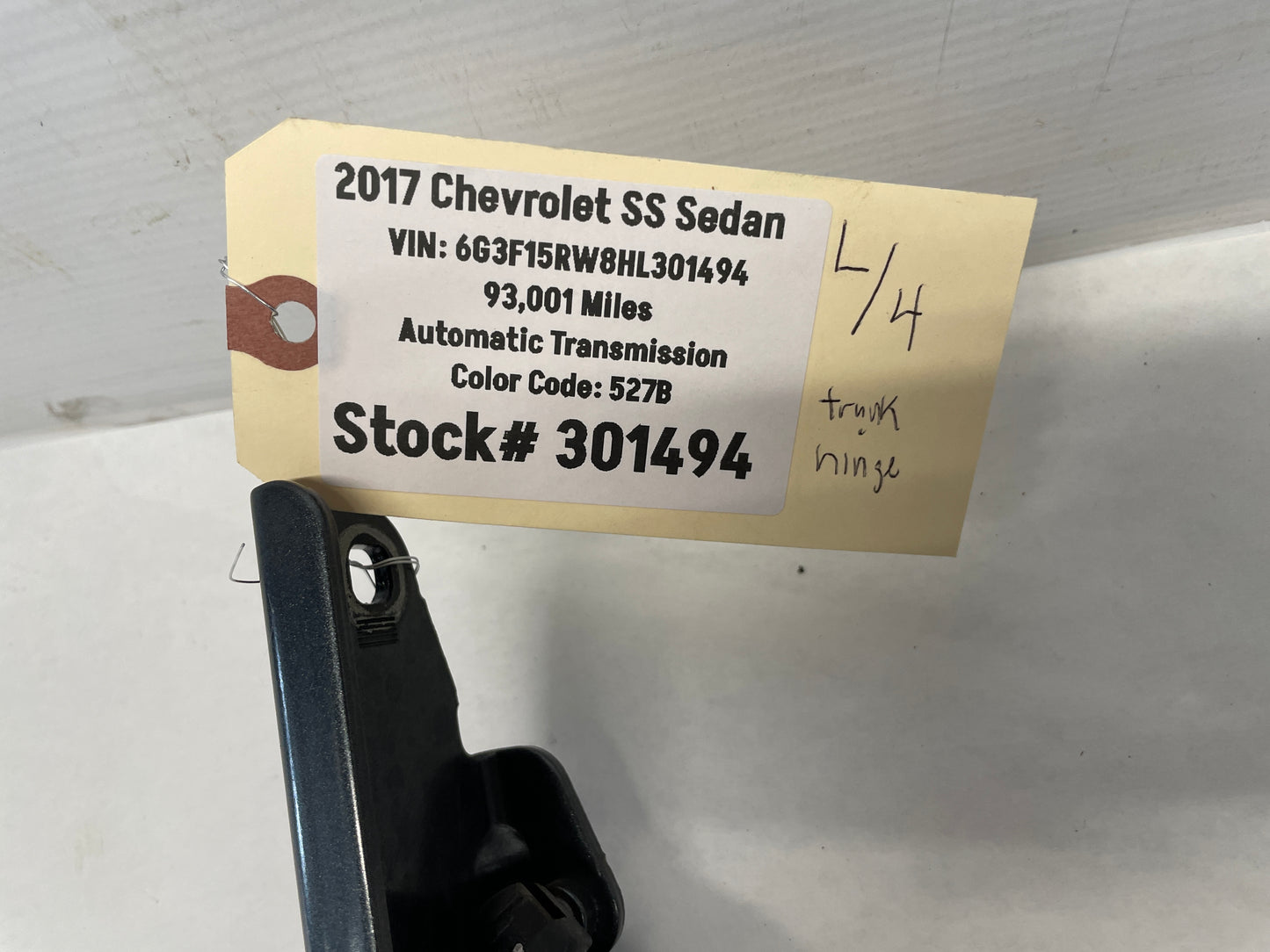 2017 Chevy SS Sedan RH & LH Trunk Hinges OEM - Day's Parts Yard