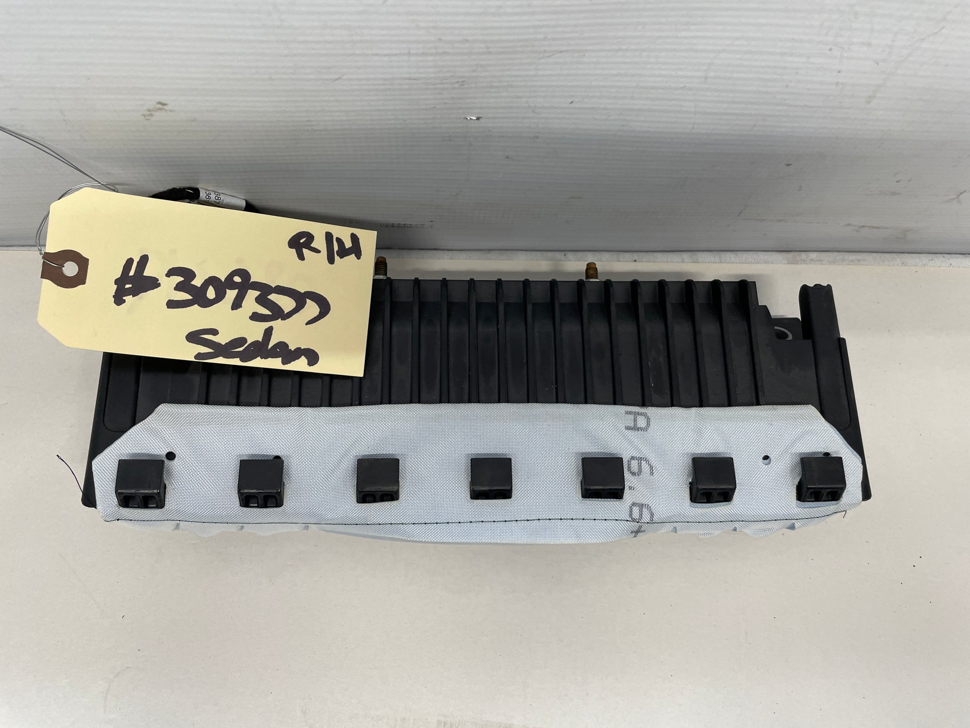 2017 Chevy SS Sedan RH Passenger Side Knee Dash Airbag OEM - Day's Parts Yard