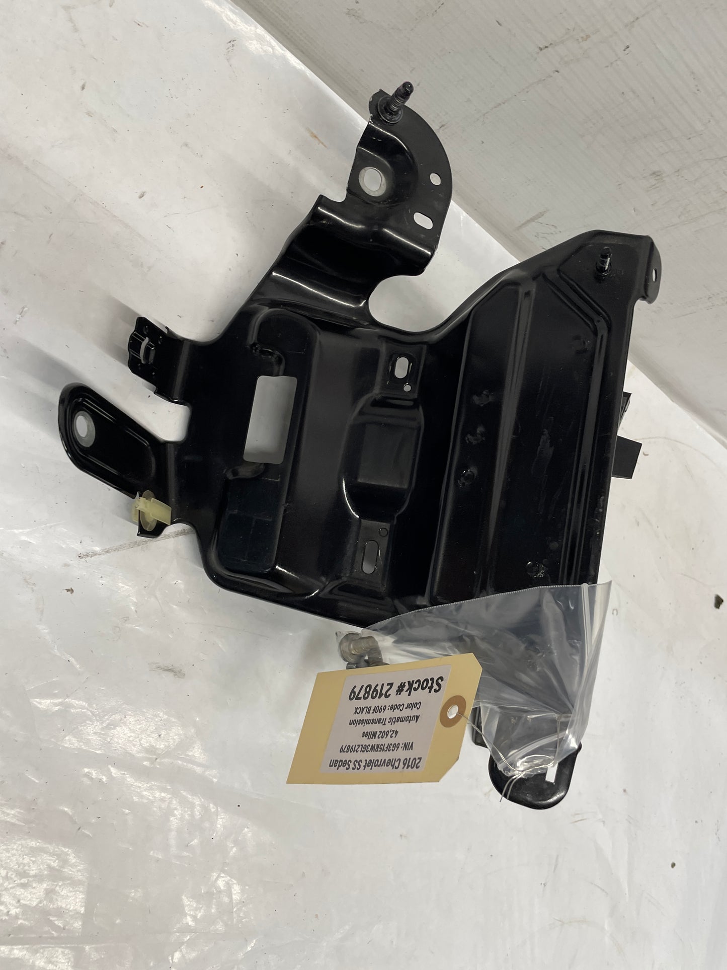 2016 Chevy SS Sedan Fuse Box Tray w/ ECM Bracket OEM - Day's Parts Yard