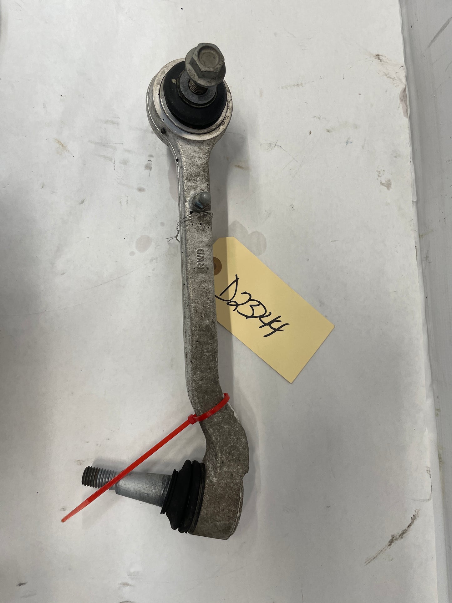 2016 Cadillac ATS-V Coupe RH Passenger Front Lower Rear Control Arm Link OEM - Day's Parts Yard