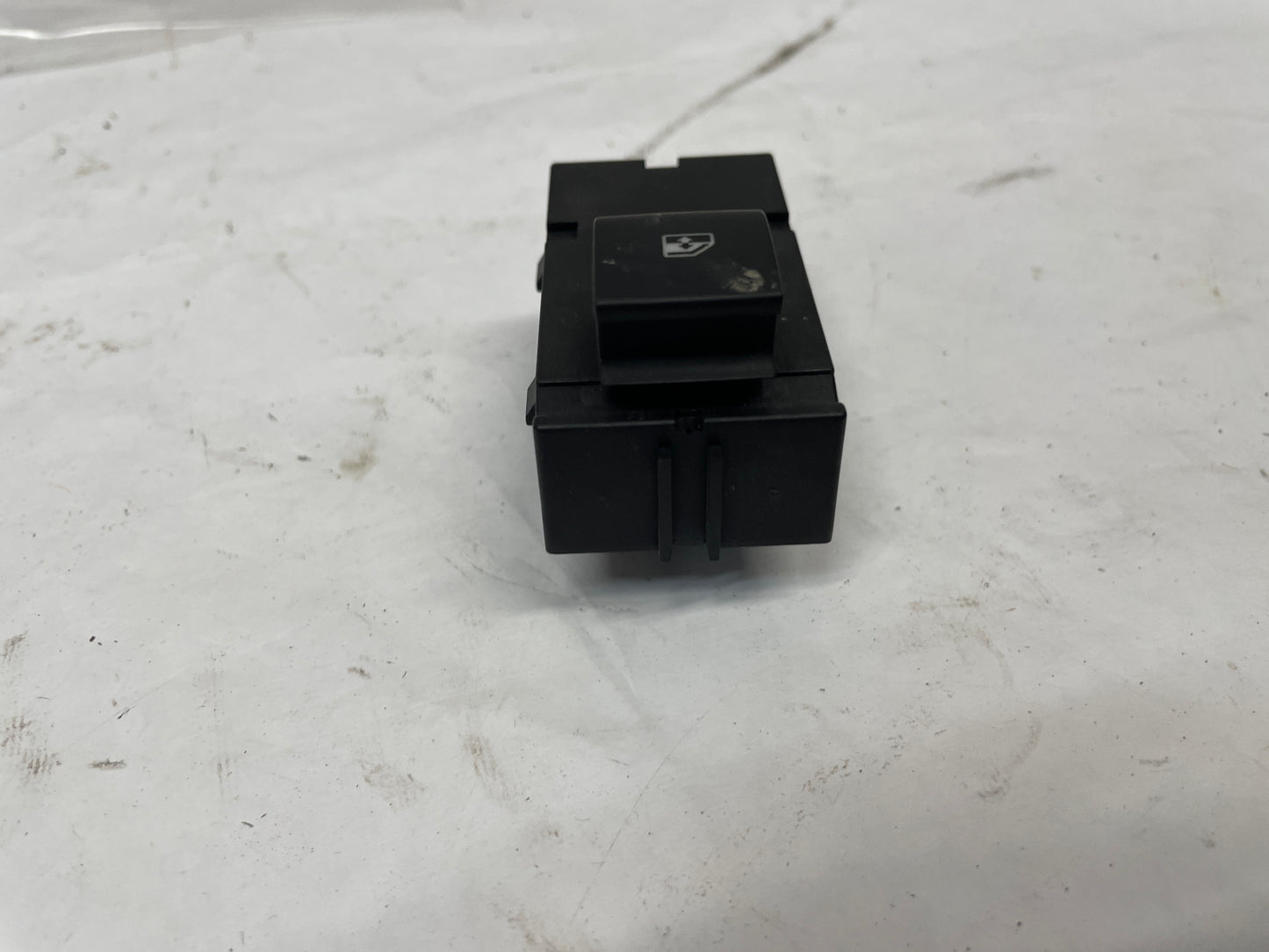 2016 Chevy SS Sedan RH Passenger Rear Window Control Switch OEM - Day's Parts Yard