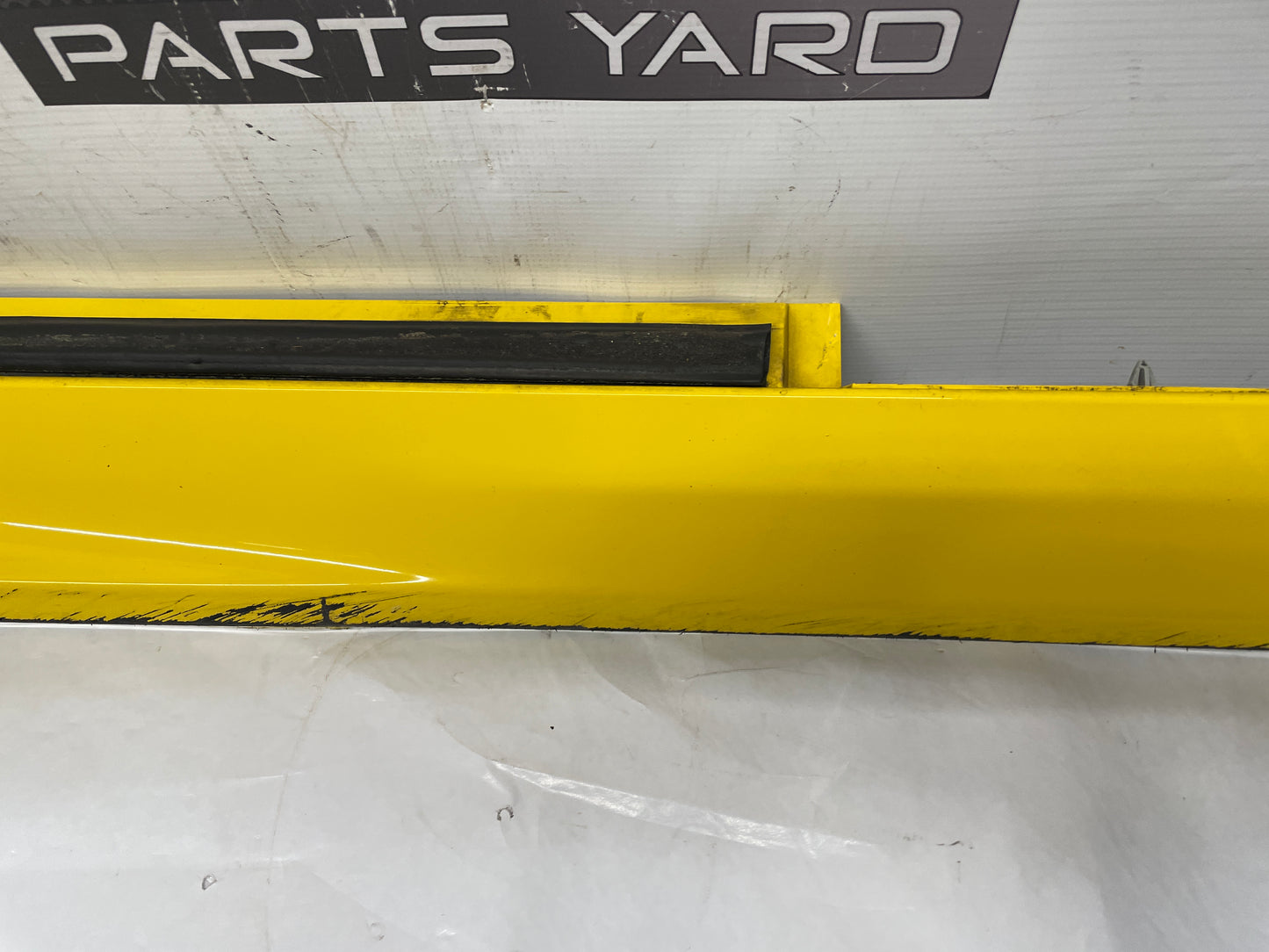 2012 Chevy Camaro SS RH Passenger GFX Rocker Molding Side Skirt Trim Panel OEM - Day's Parts Yard
