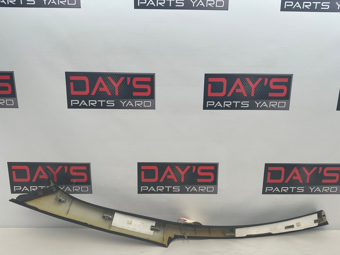 2006 Pontiac GTO RH Passenger A Pillar Trim Top Roof Cover Panel OEM - Day's Parts Yard