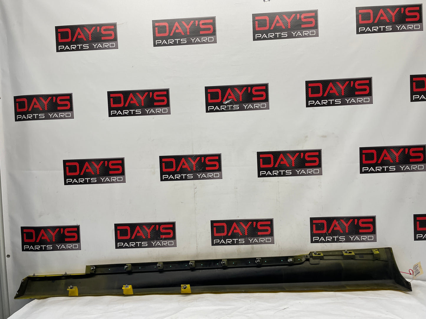 2012 Chevy Camaro SS RH Passenger GFX Rocker Molding Side Skirt Trim Panel OEM - Day's Parts Yard
