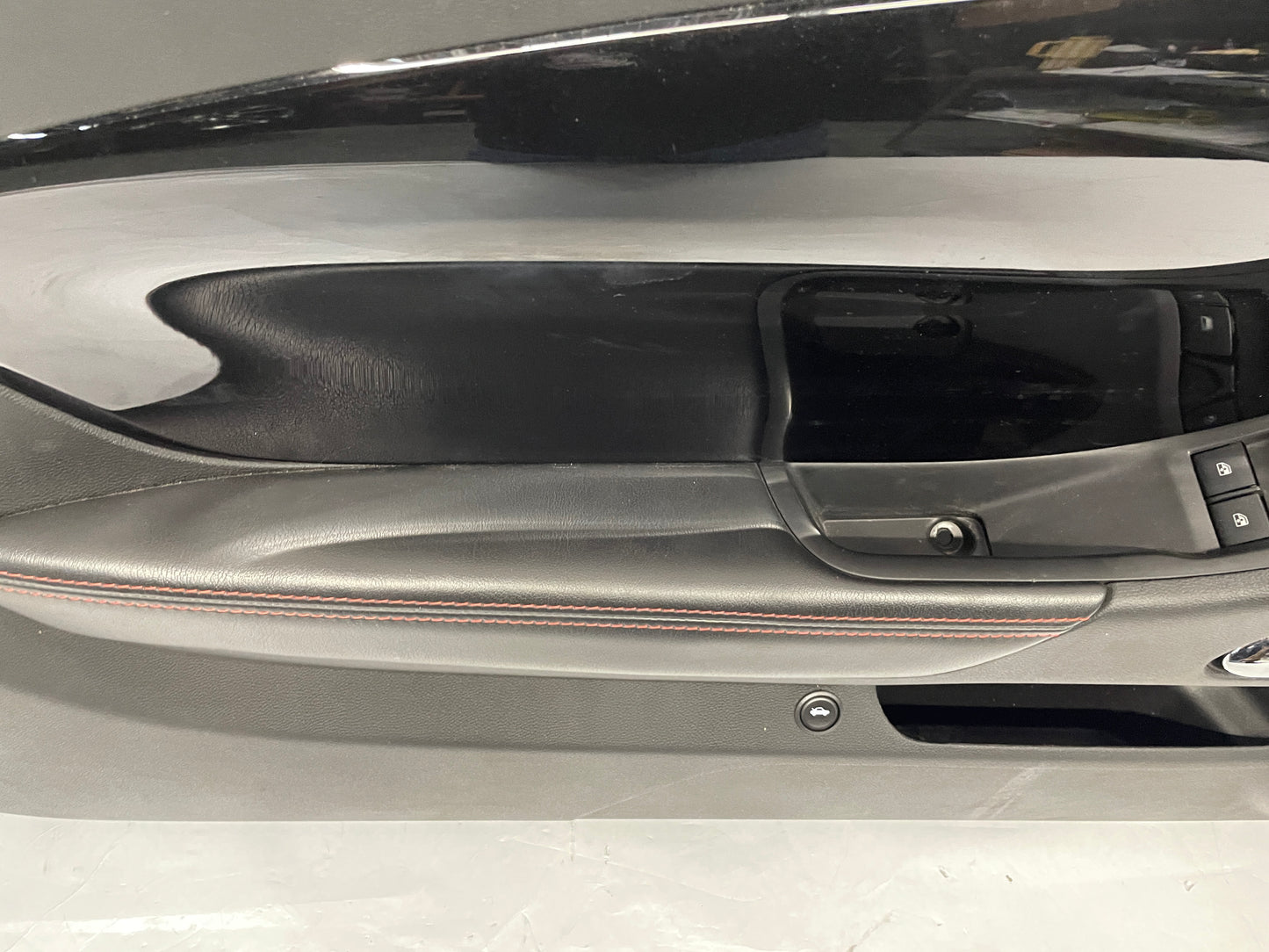 2014 Chevy Camaro ZL1 Convertible LH Driver Interior Door Panel Trim Carbon Flash OEM - Day's Parts Yard