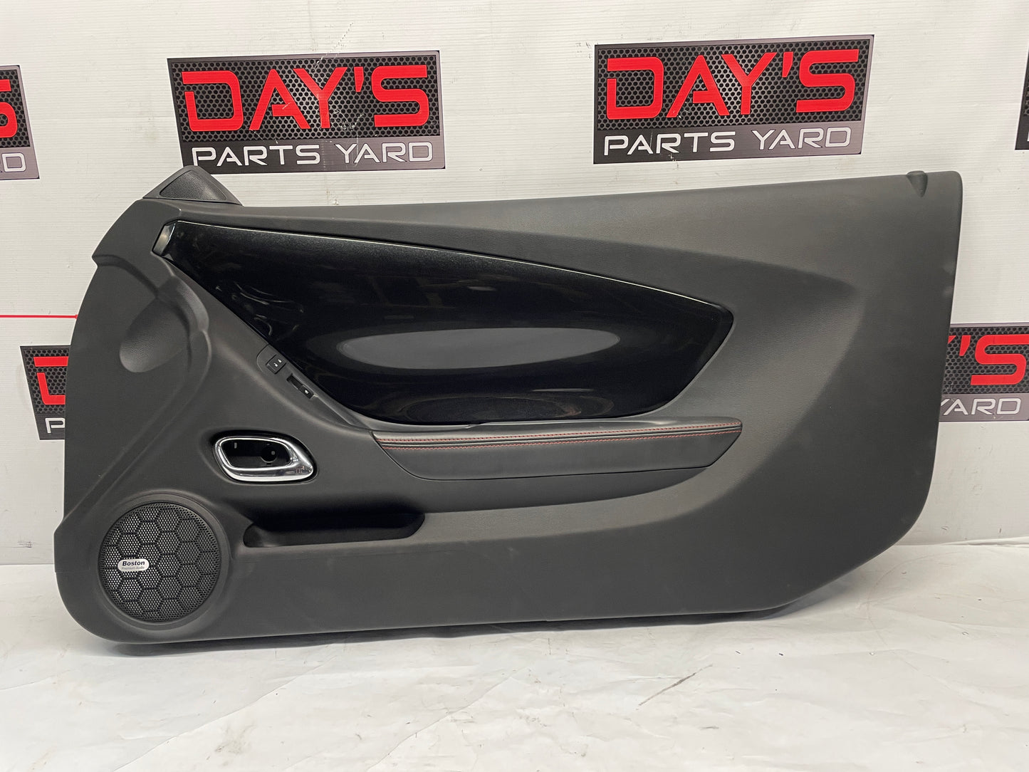 2014 Chevy Camaro ZL1 Convertible RH Passenger Interior Door Panel Trim Carbon Flash OEM - Day's Parts Yard