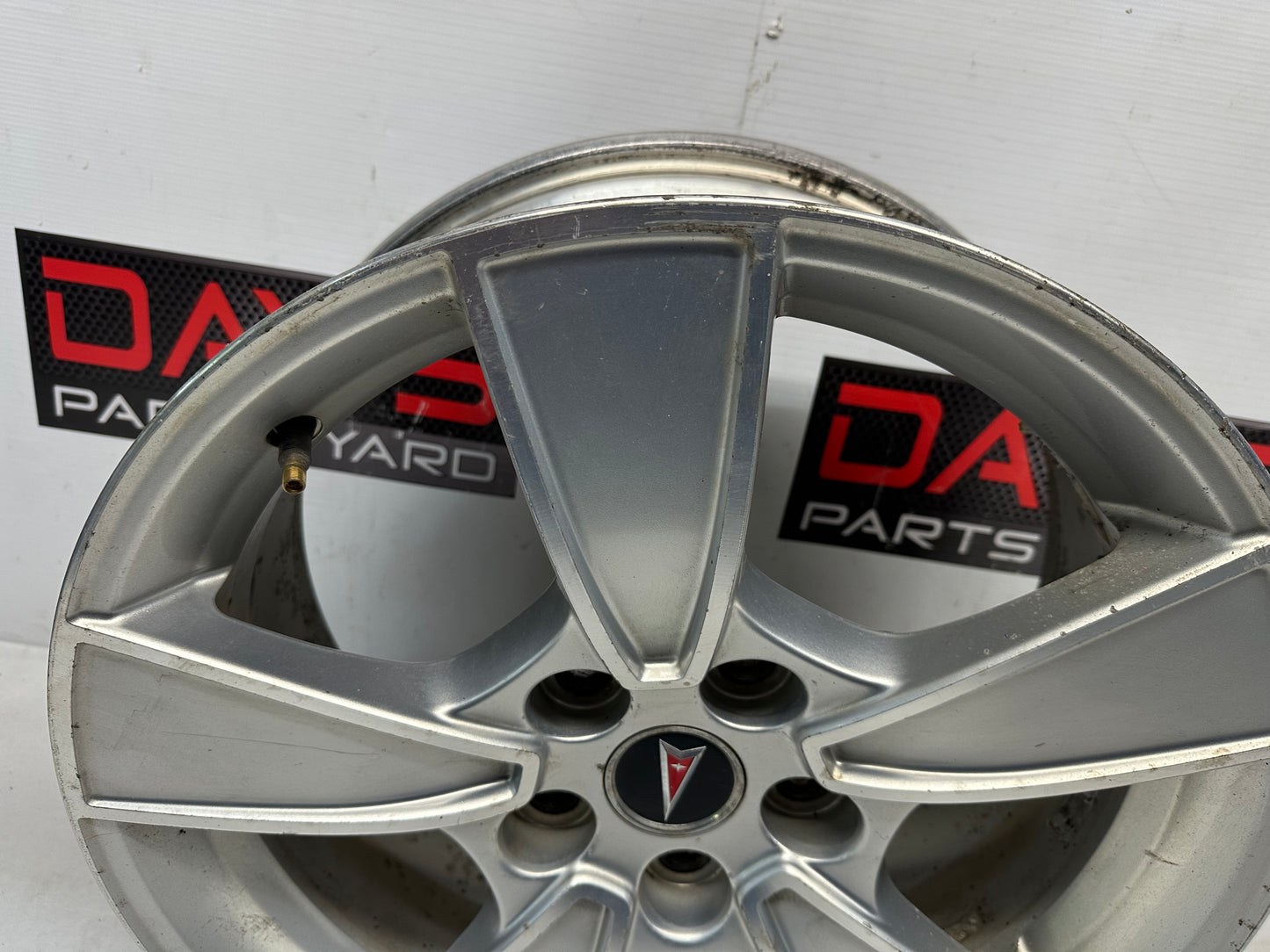 2009 Pontiac G8 GT Factory OEM Wheel 18 X 8 OEM - Day's Parts Yard