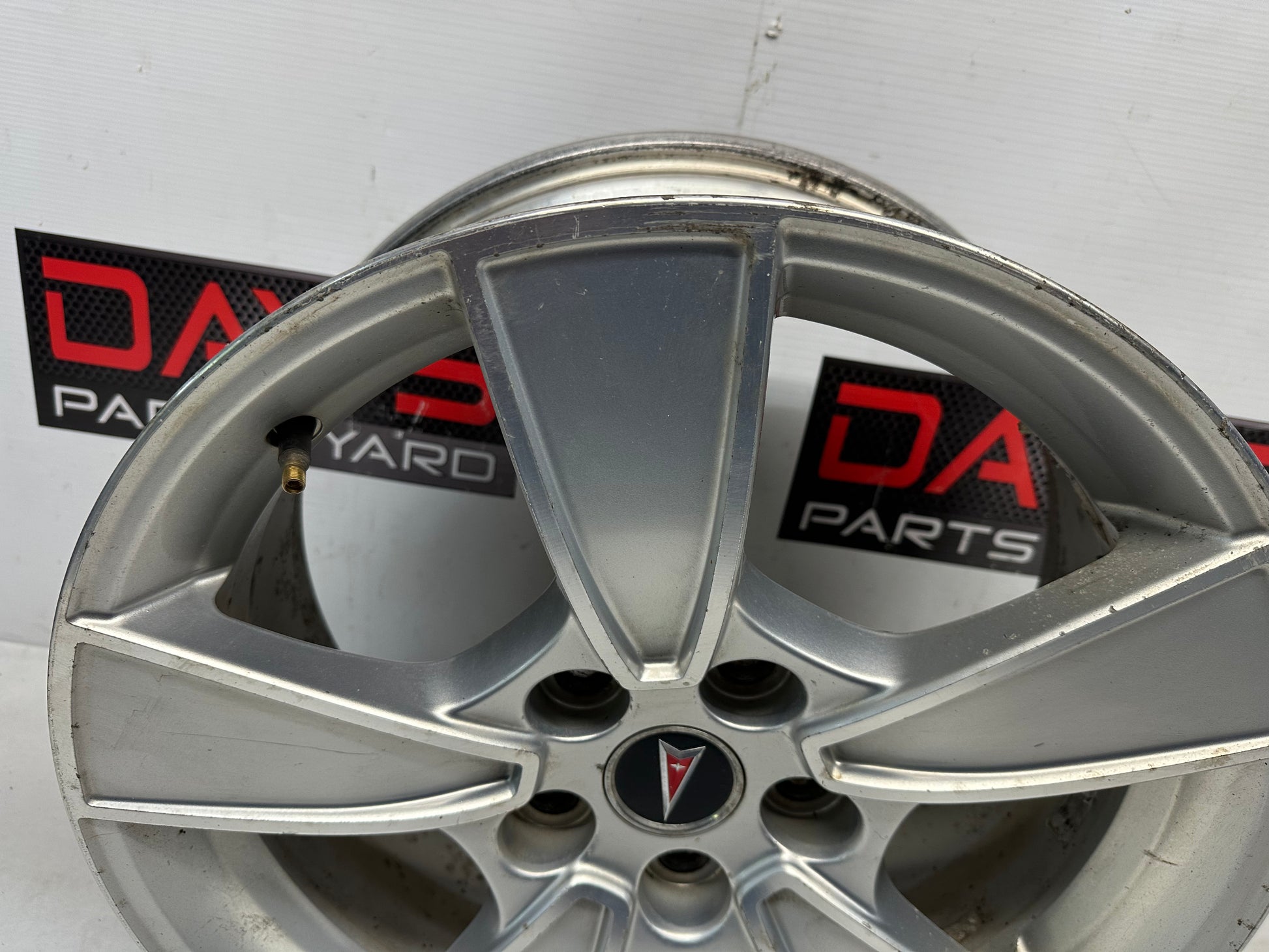 2009 Pontiac G8 GT Factory OEM Wheel 18 X 8 OEM - Day's Parts Yard