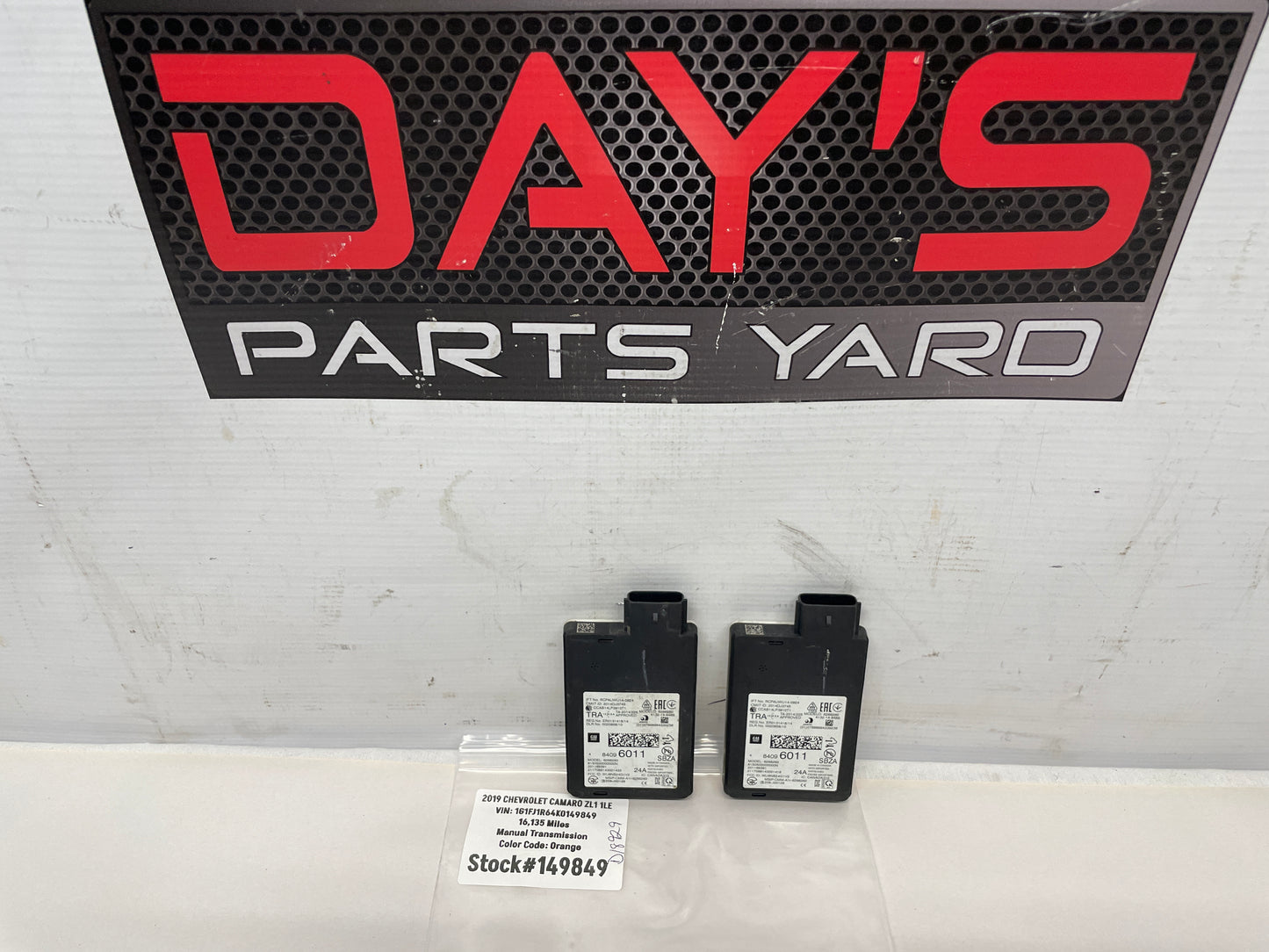 2019 Chevy Camaro ZL1 1LE Rear Bumper Blind Spot Detector Sensor Module Set OEM - Day's Parts Yard