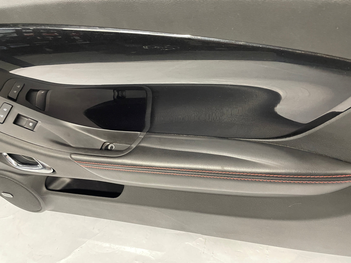 2014 Chevy Camaro ZL1 Convertible RH Passenger Interior Door Panel Trim Carbon Flash OEM - Day's Parts Yard