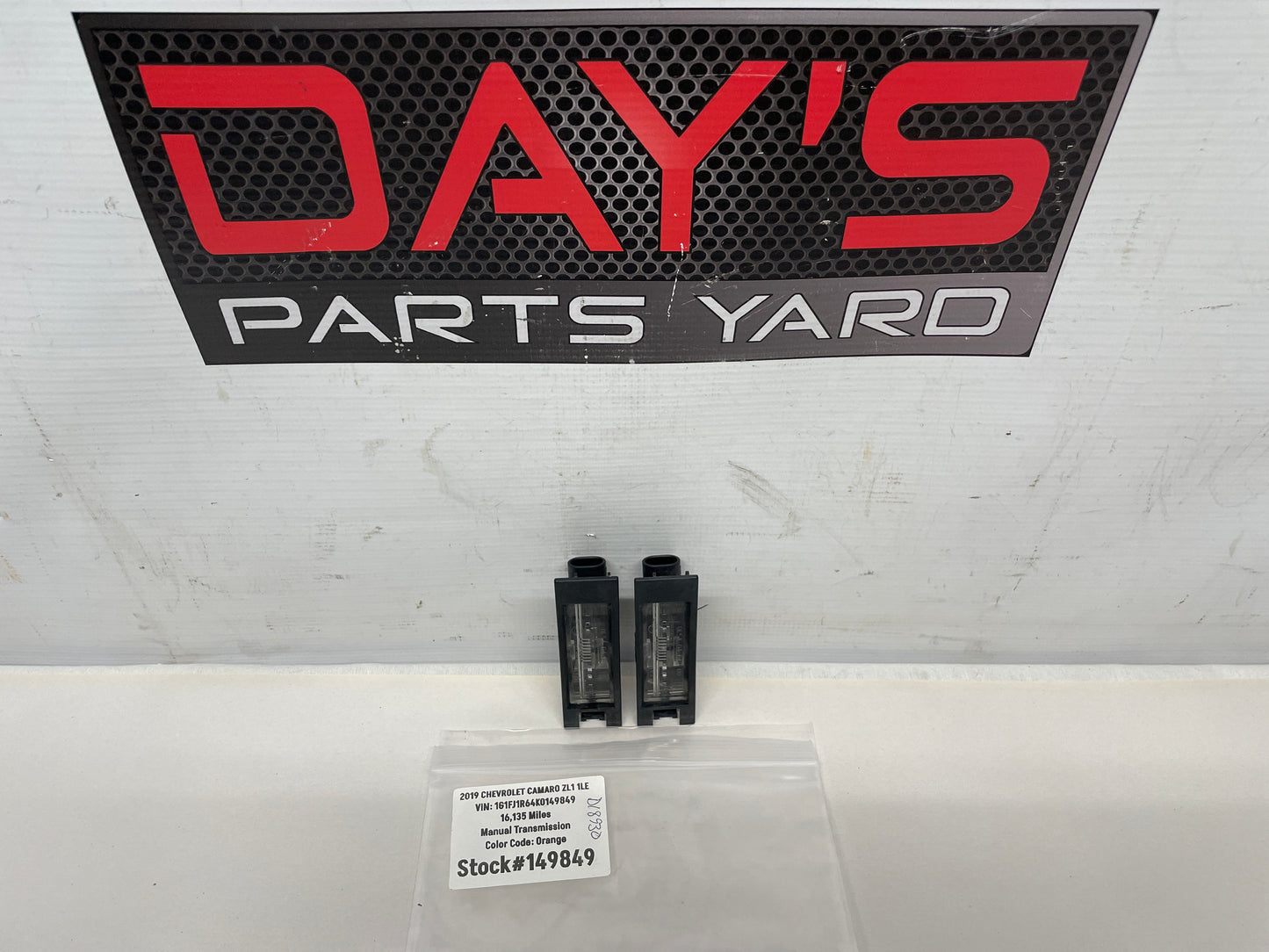 2019 Chevy Camaro ZL1 RH & LH License Plate Tag Lights OEM - Day's Parts Yard