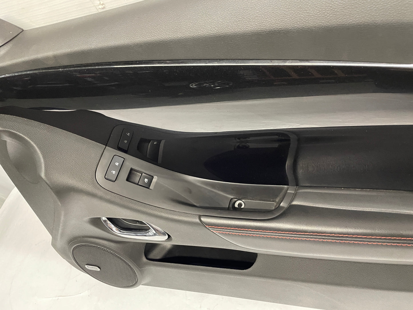 2014 Chevy Camaro ZL1 Convertible RH Passenger Interior Door Panel Trim Carbon Flash OEM - Day's Parts Yard