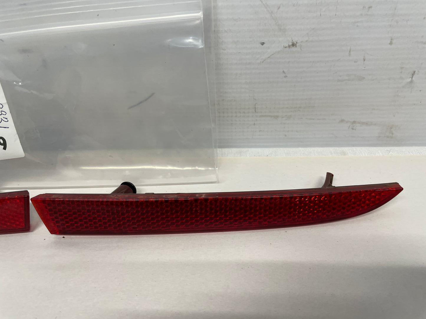 2019 Chevy Camaro ZL1 1LE Rear RH & LH Bumper Reflector Red LED Lamp OEM - Day's Parts Yard