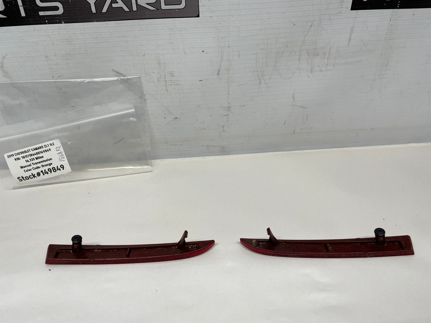 2019 Chevy Camaro ZL1 1LE Rear RH & LH Bumper Reflector Red LED Lamp OEM - Day's Parts Yard