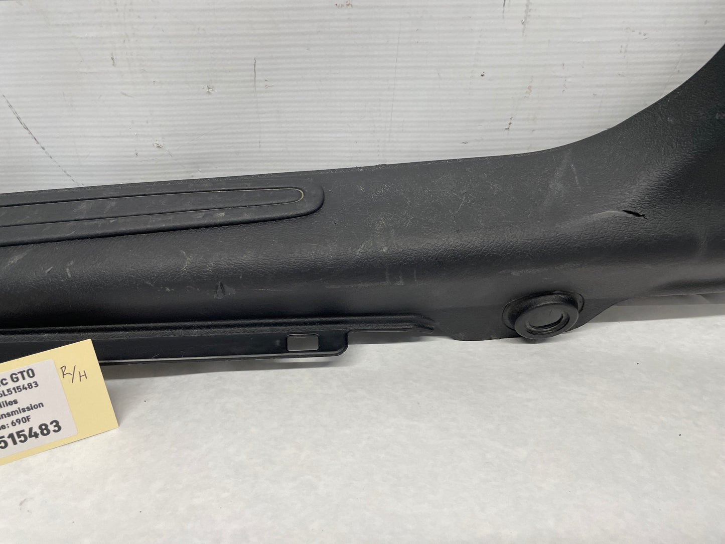 2006 Pontiac GTO RH Passenger Interior Sill Carpet Retainer Trim Cover Panel OEM - Day's Parts Yard