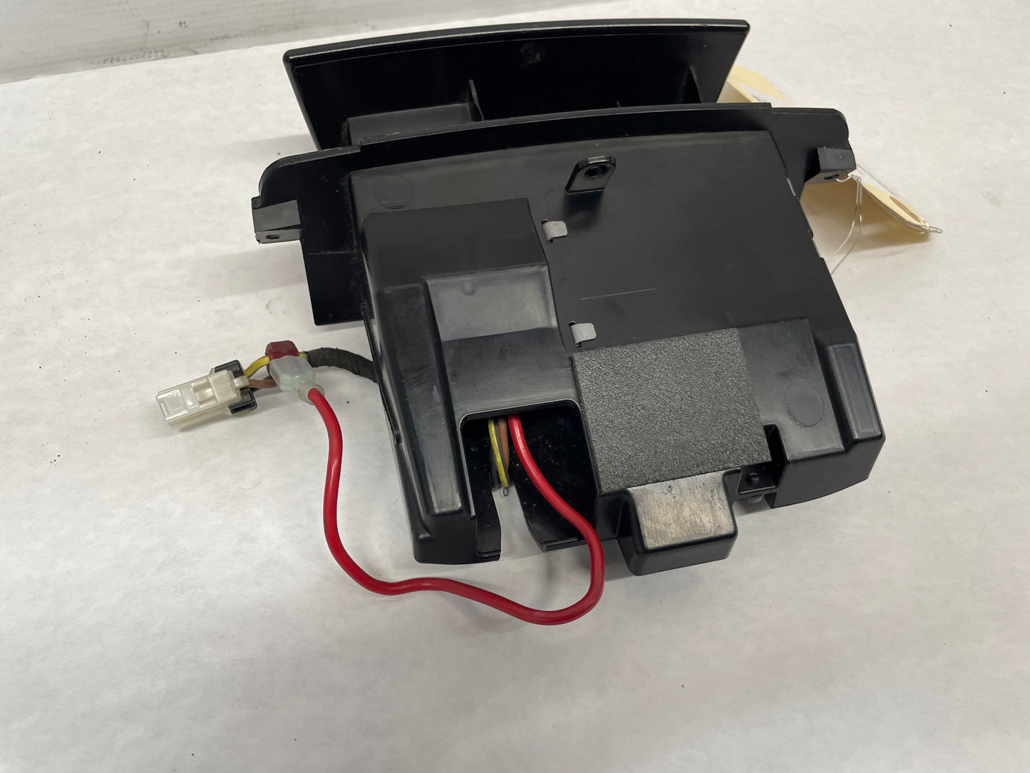 2006 Pontiac GTO Radio Ashtray Compartment Smokers Package OEM - Day's Parts Yard