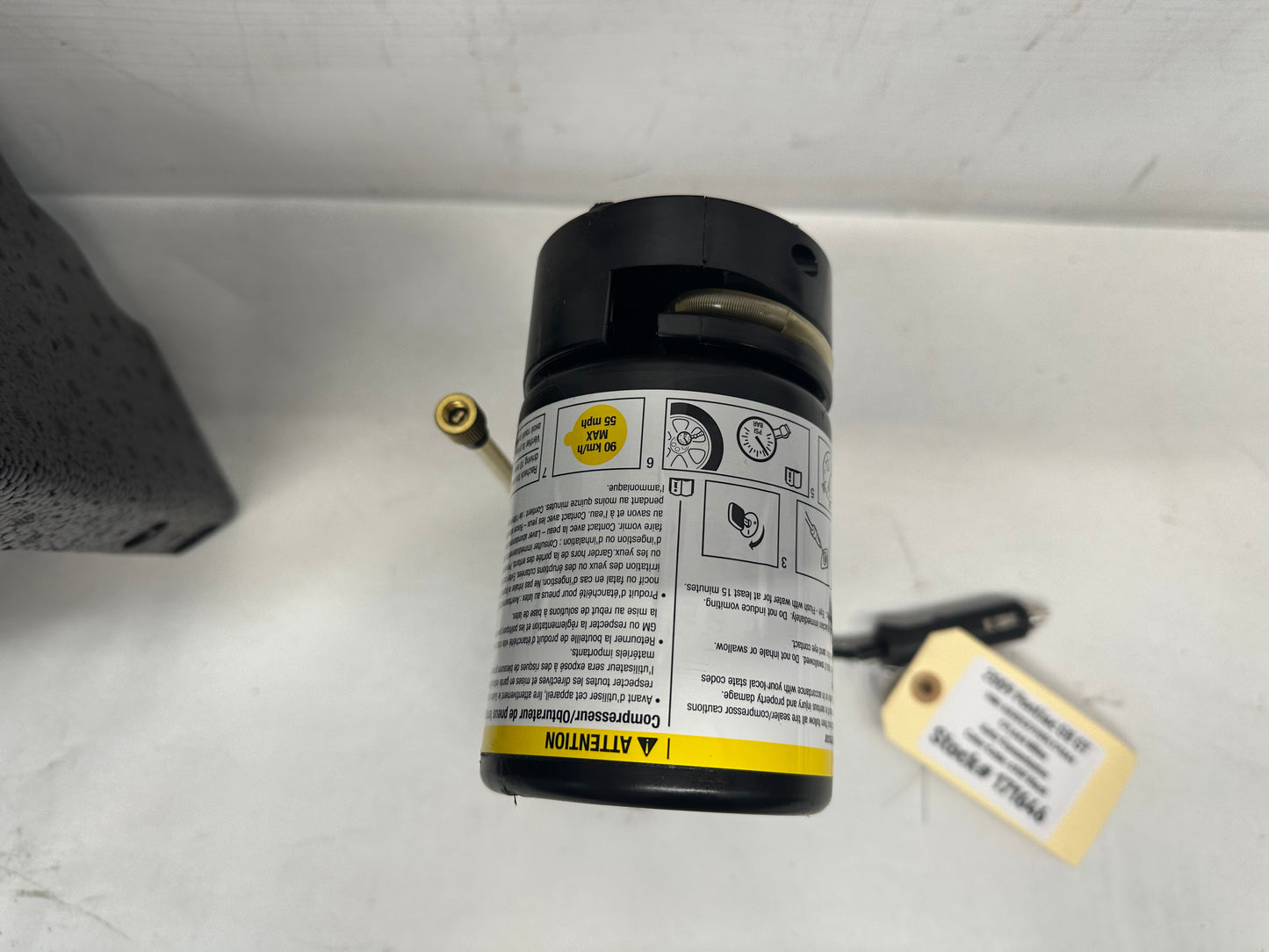 2009 Pontiac G8 GT Complete Tire Air Inflator Tire Sealant and Foam OEM - Day's Parts Yard
