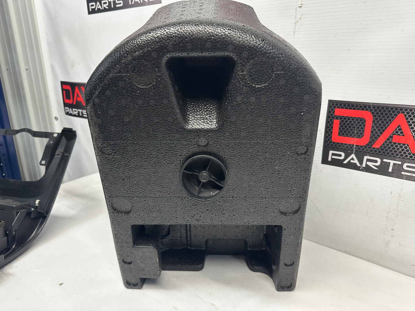 2009 Pontiac G8 GT Complete Tire Air Inflator Tire Sealant and Foam OEM - Day's Parts Yard