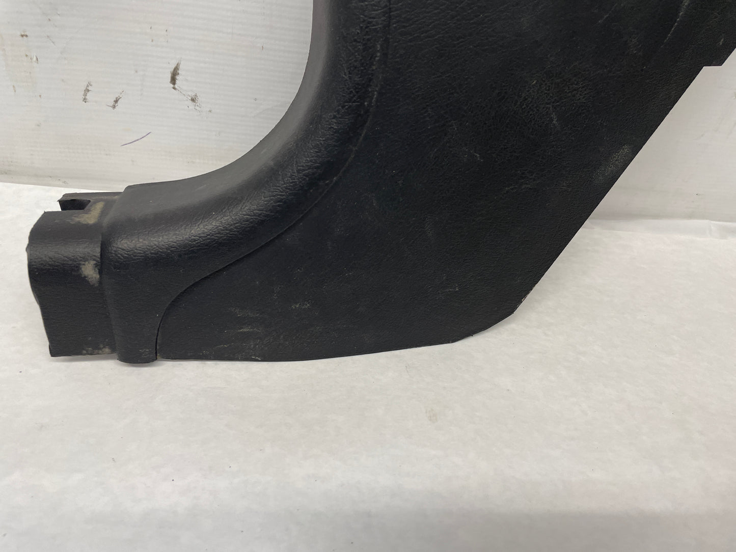 2006 Pontiac GTO LH Driver Interior Foot Well Kick Panel Trim Insert OEM - Day's Parts Yard