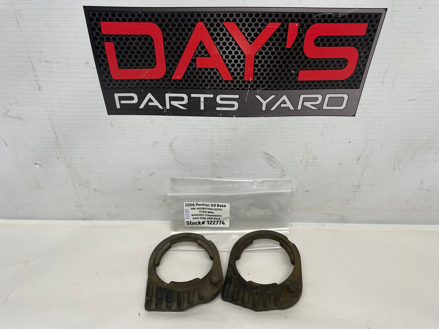 2008 Pontiac G8 Rear Suspension Cradle Rubber Isolators Set OEM - Day's Parts Yard
