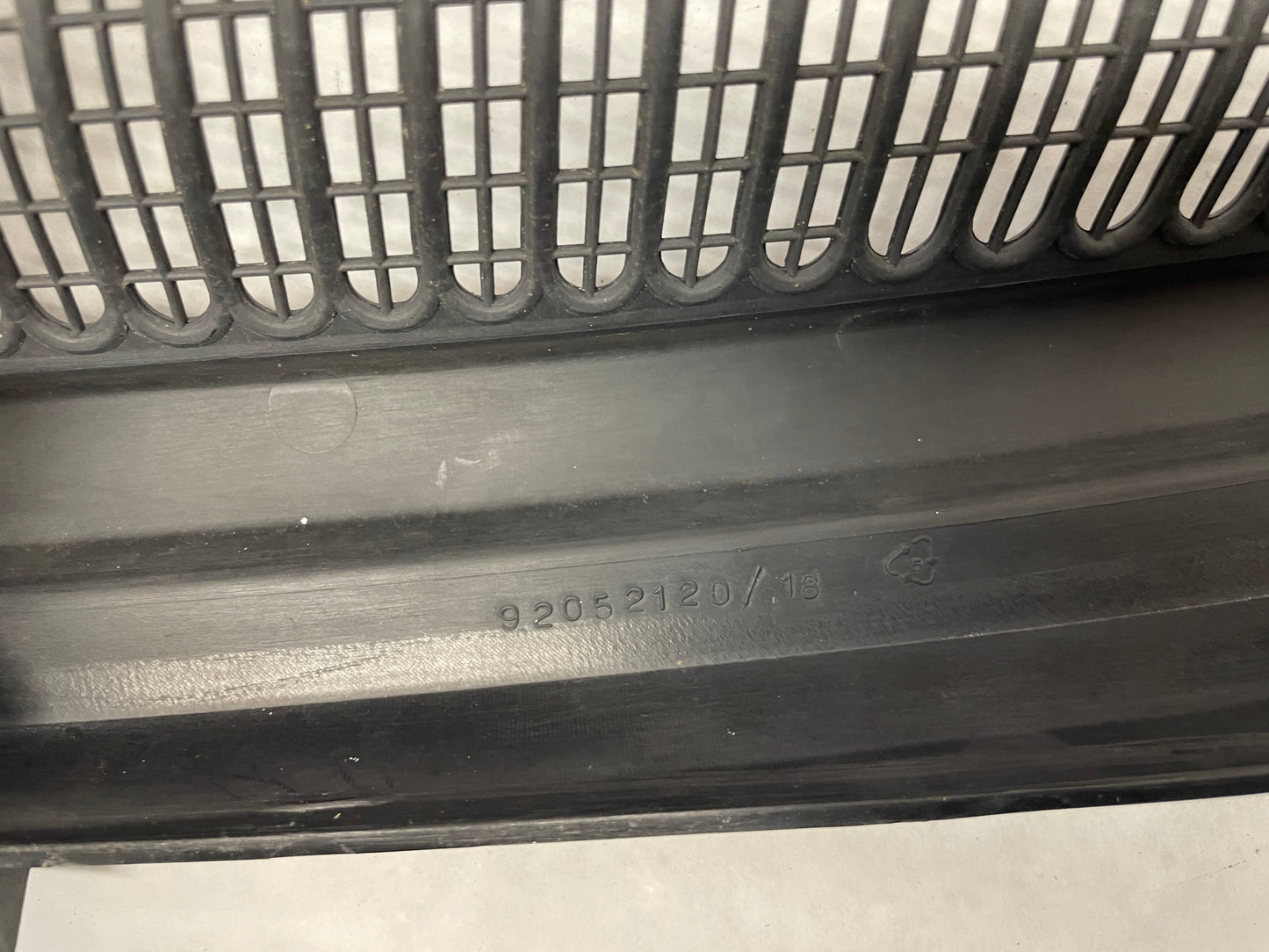 2006 Pontiac 2 PC Windshield Wiper Cowl OEM - Day's Parts Yard