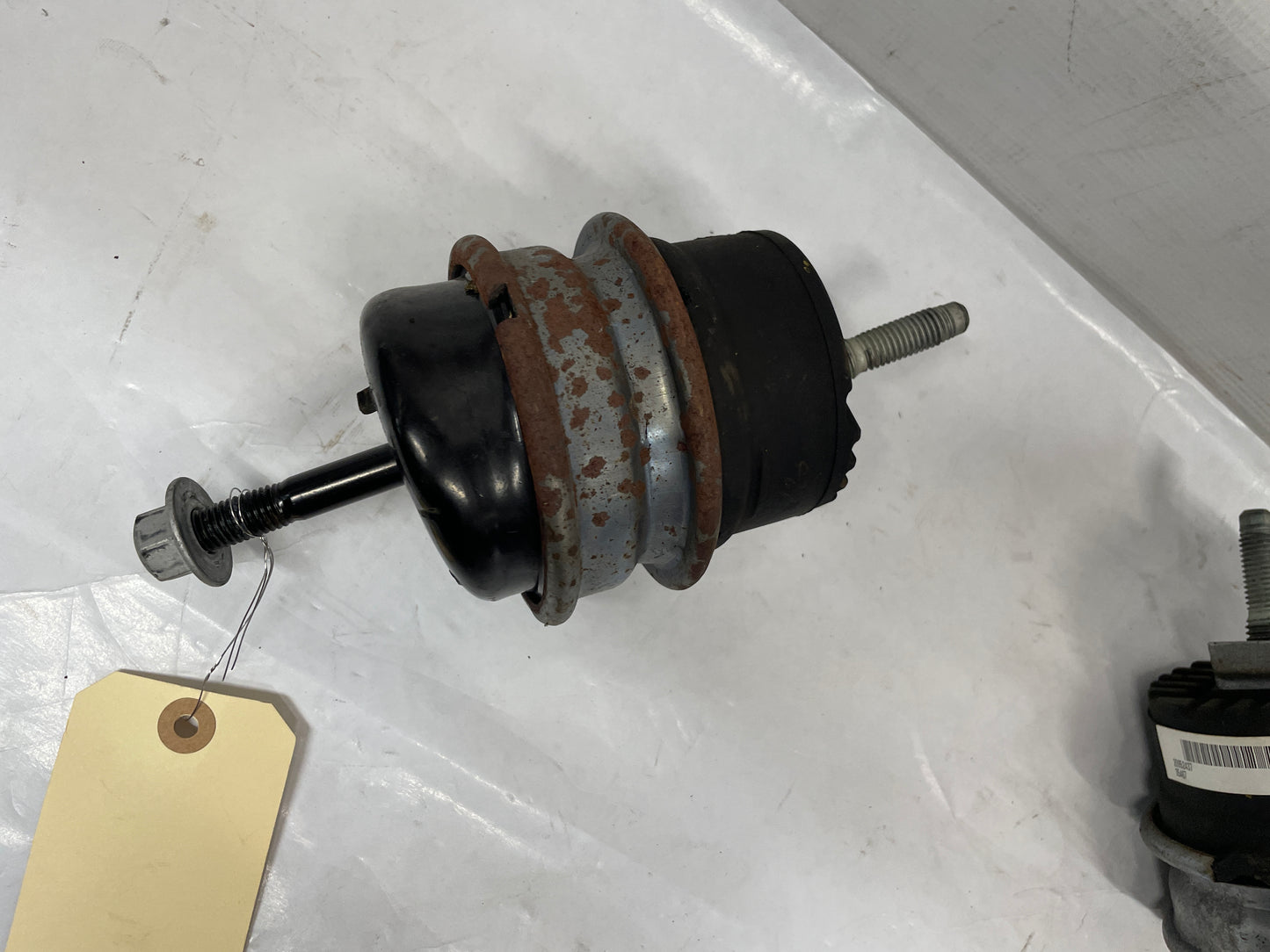 2014 Chevy Camaro ZL1 RH & LH Engine Motor Mounts OEM - Day's Parts Yard