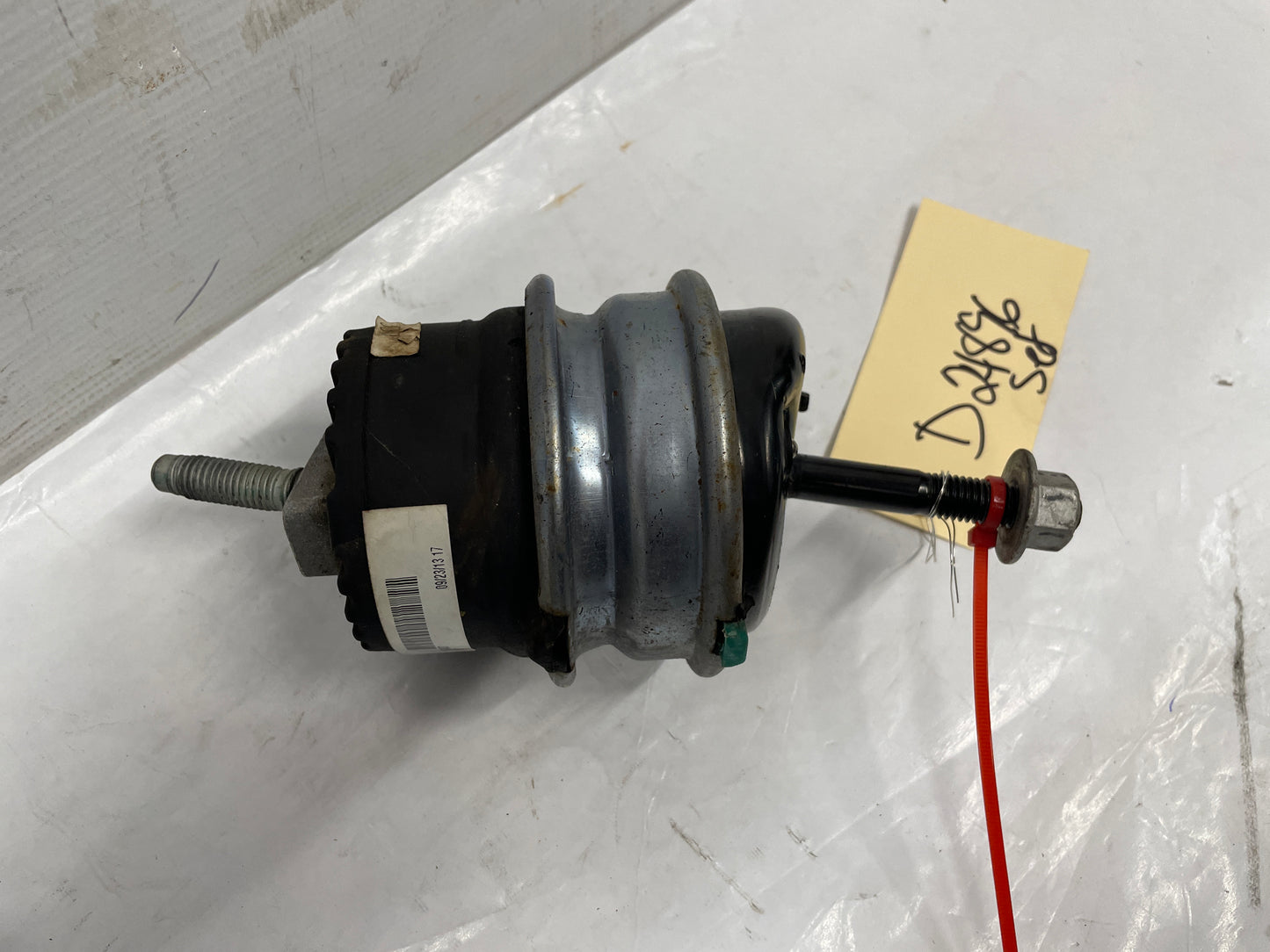 2014 Chevy Camaro ZL1 RH & LH Engine Motor Mounts OEM - Day's Parts Yard