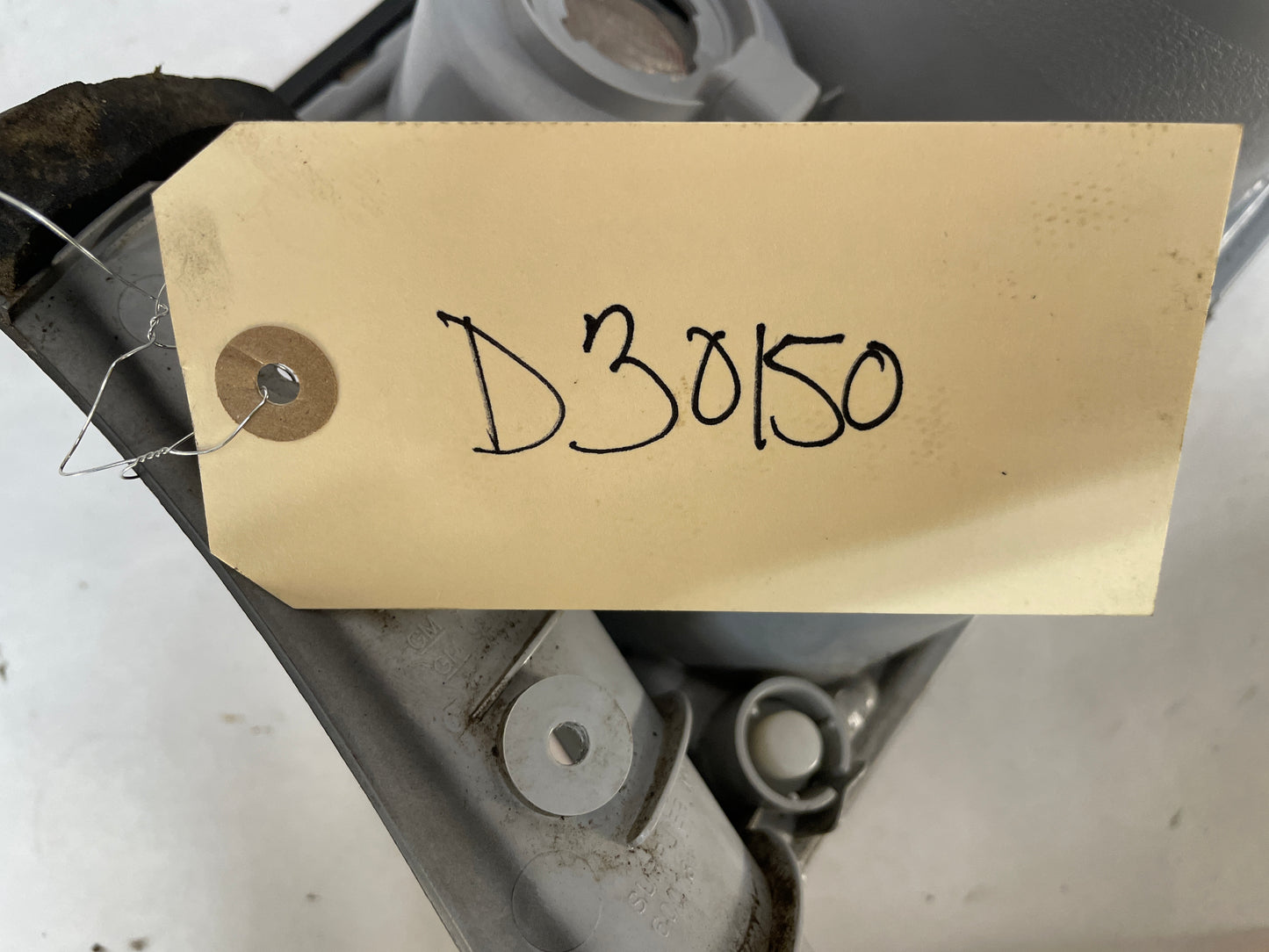 2004 Pontiac GTO LH Driver Taillight Tail Light Lamp OEM