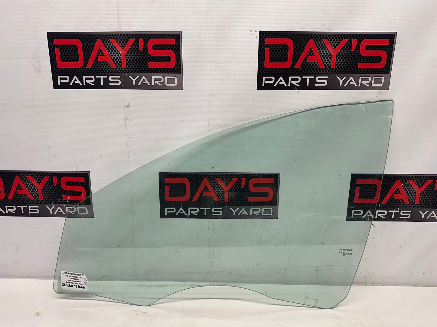 2009 Pontiac G8 GT LH Driver Front Door Window Glass OEM - Day's Parts Yard