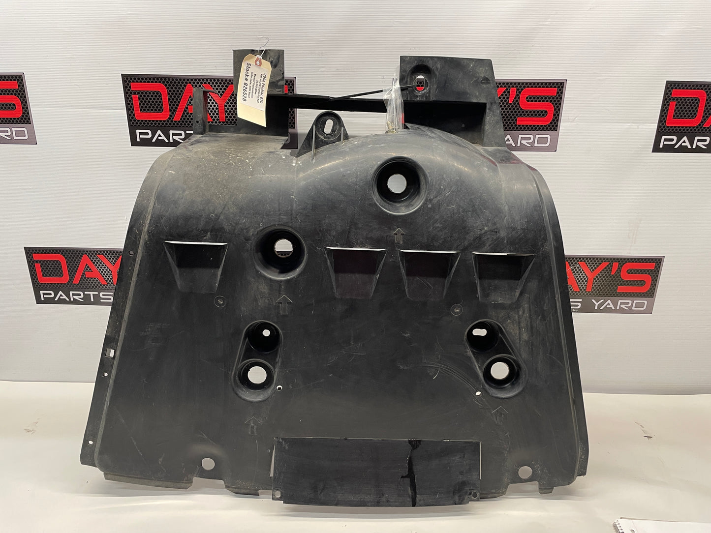 2006 Pontiac GTO Rear Air Deflector Differential Center Lower Body Cover OEM - Day's Parts Yard